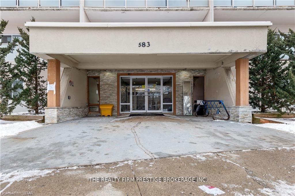 583 Mornington Avenue 211 #211 — photo 1
