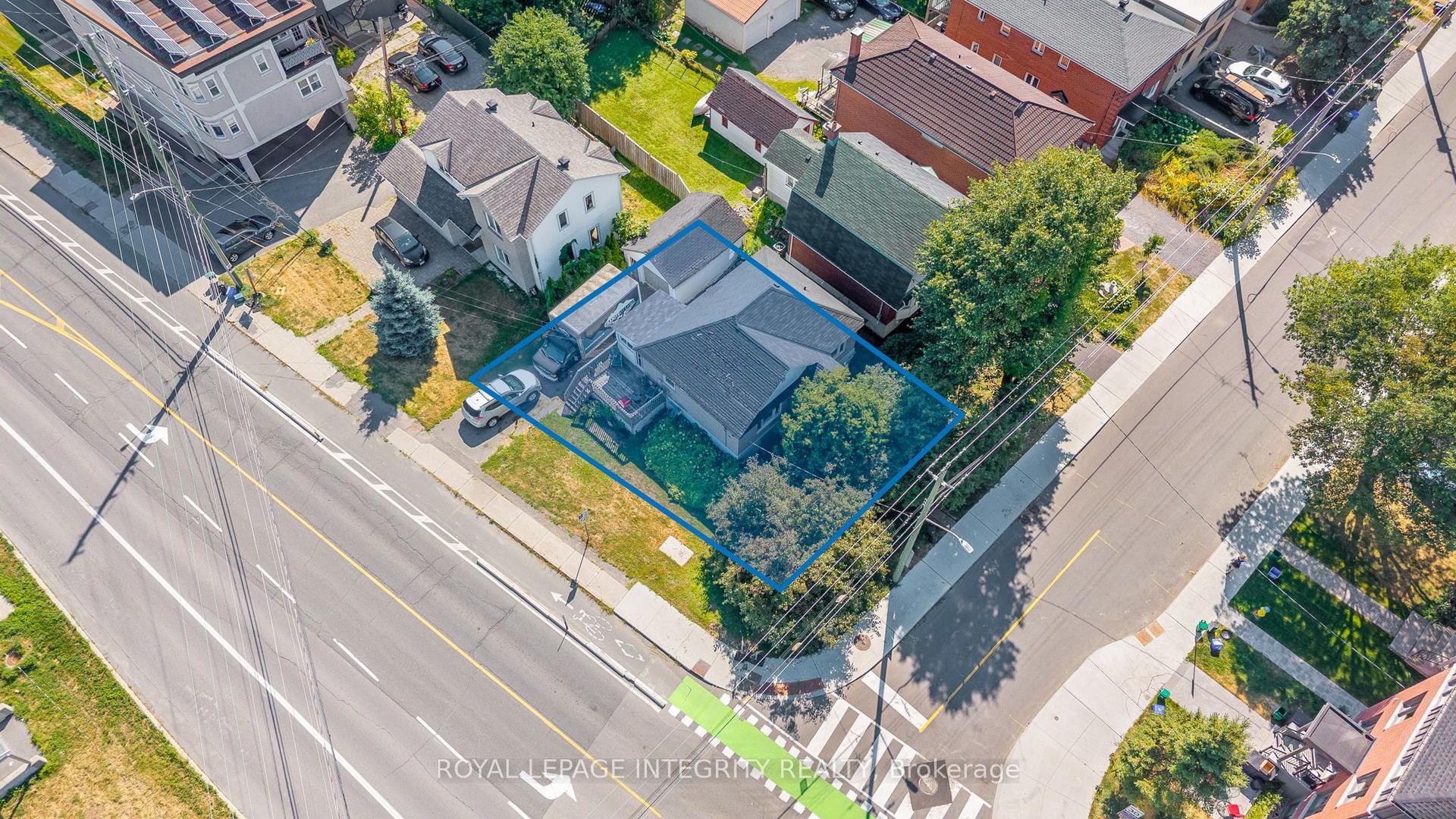 1 Caroline Avenue — photo 1