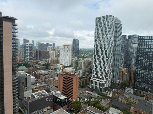 210 Victoria Street 3511 #3511, Toronto — Condo for lease, photo 1