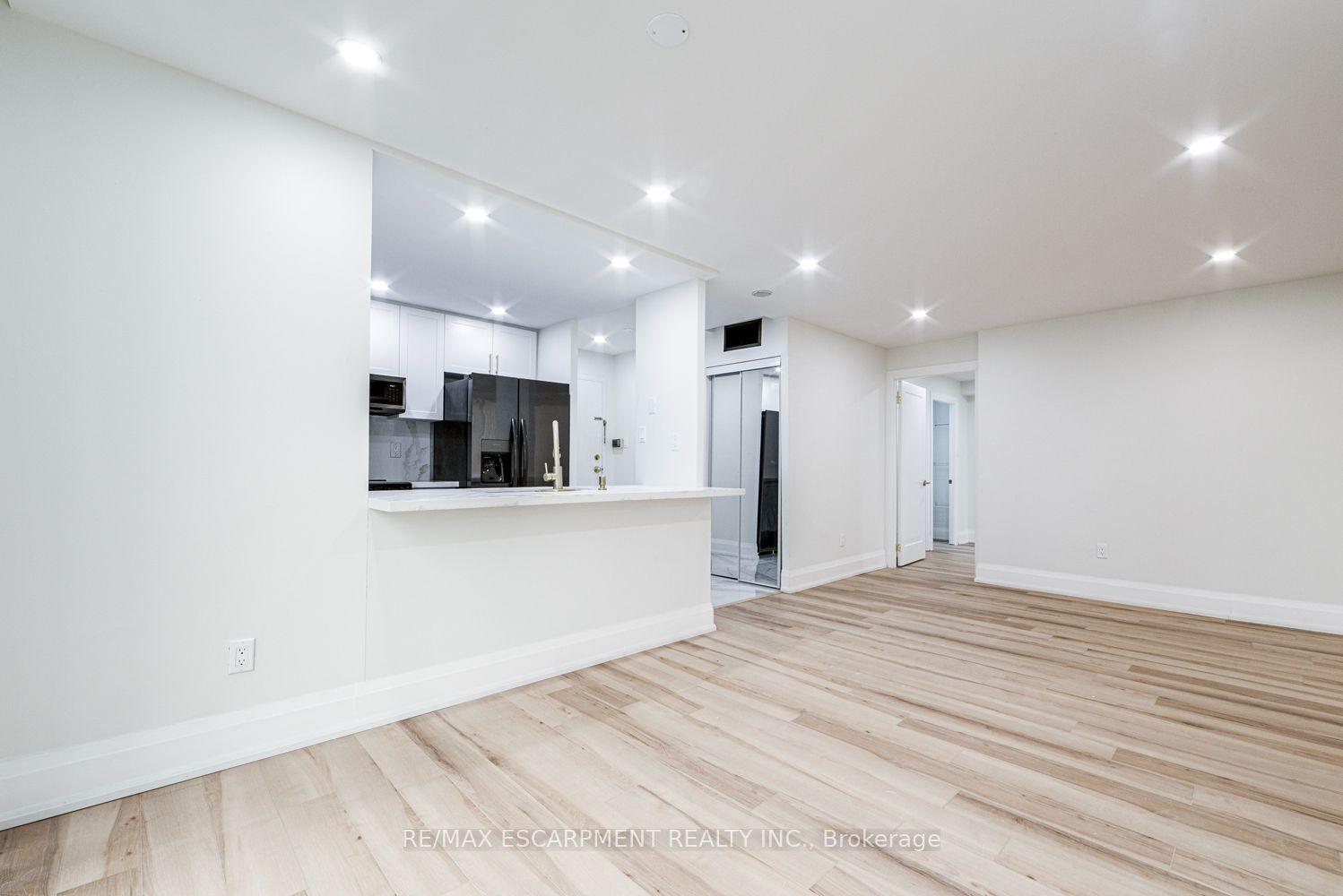 285 Enfield Place 1603 #1603, Mississauga — Condo for lease, photo 1