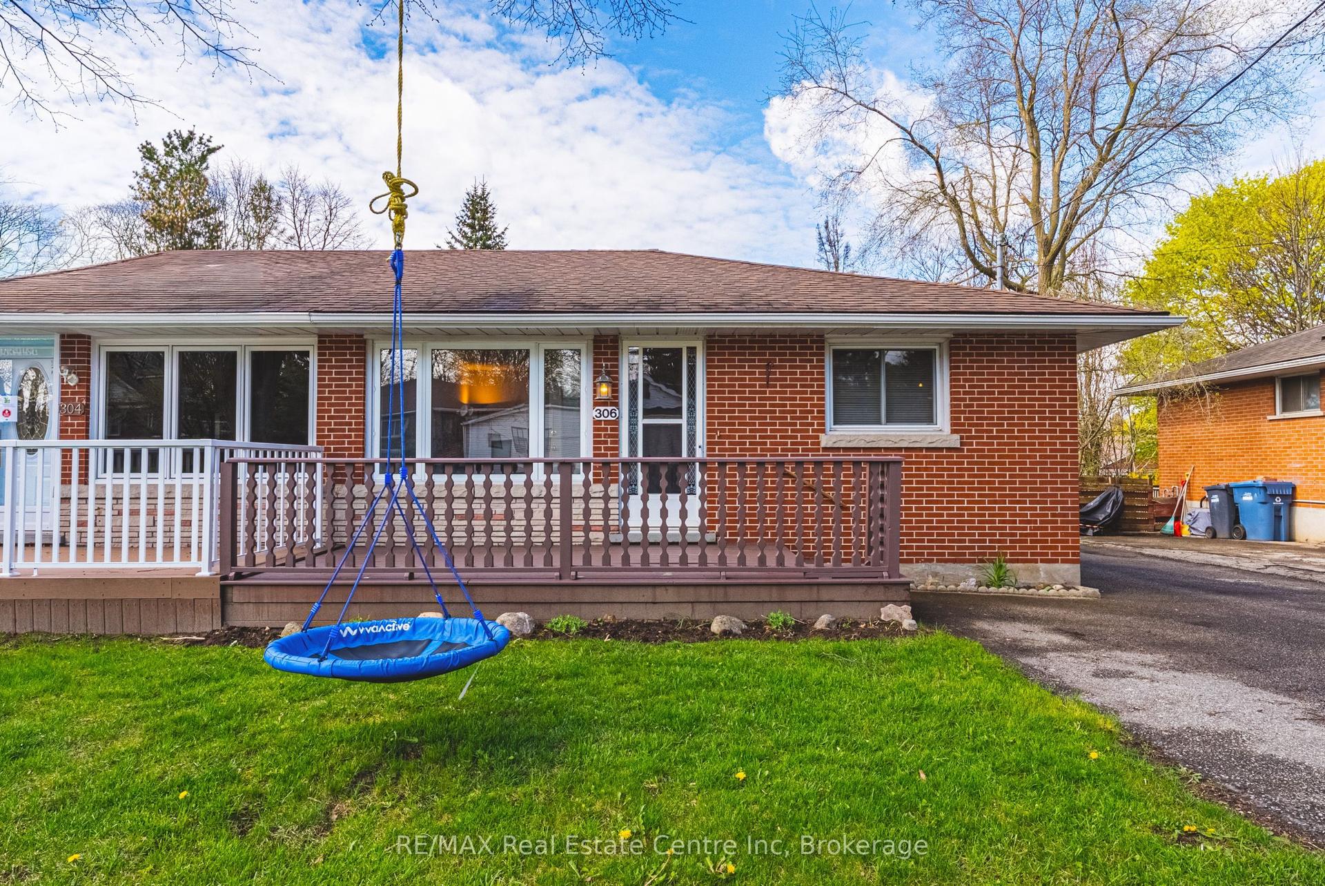 306 Victoria Road N — photo 1