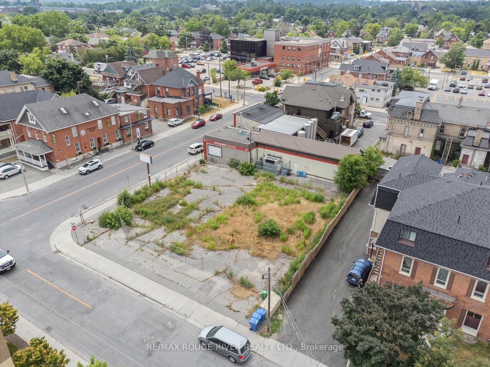 288 Charlotte Street — photo 1