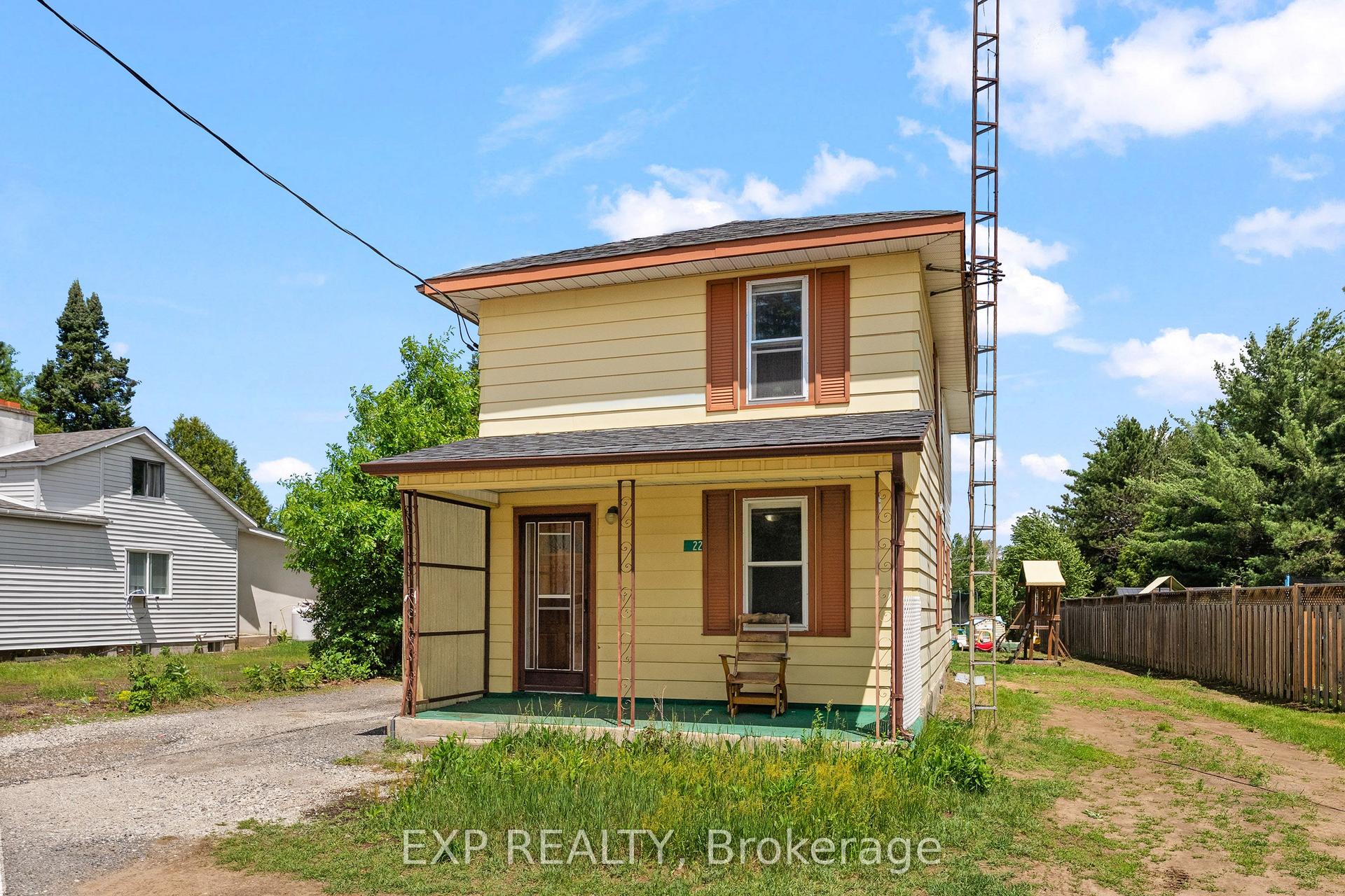 22 Lane Street, Madawaska Valley — Detached for sale, photo 1