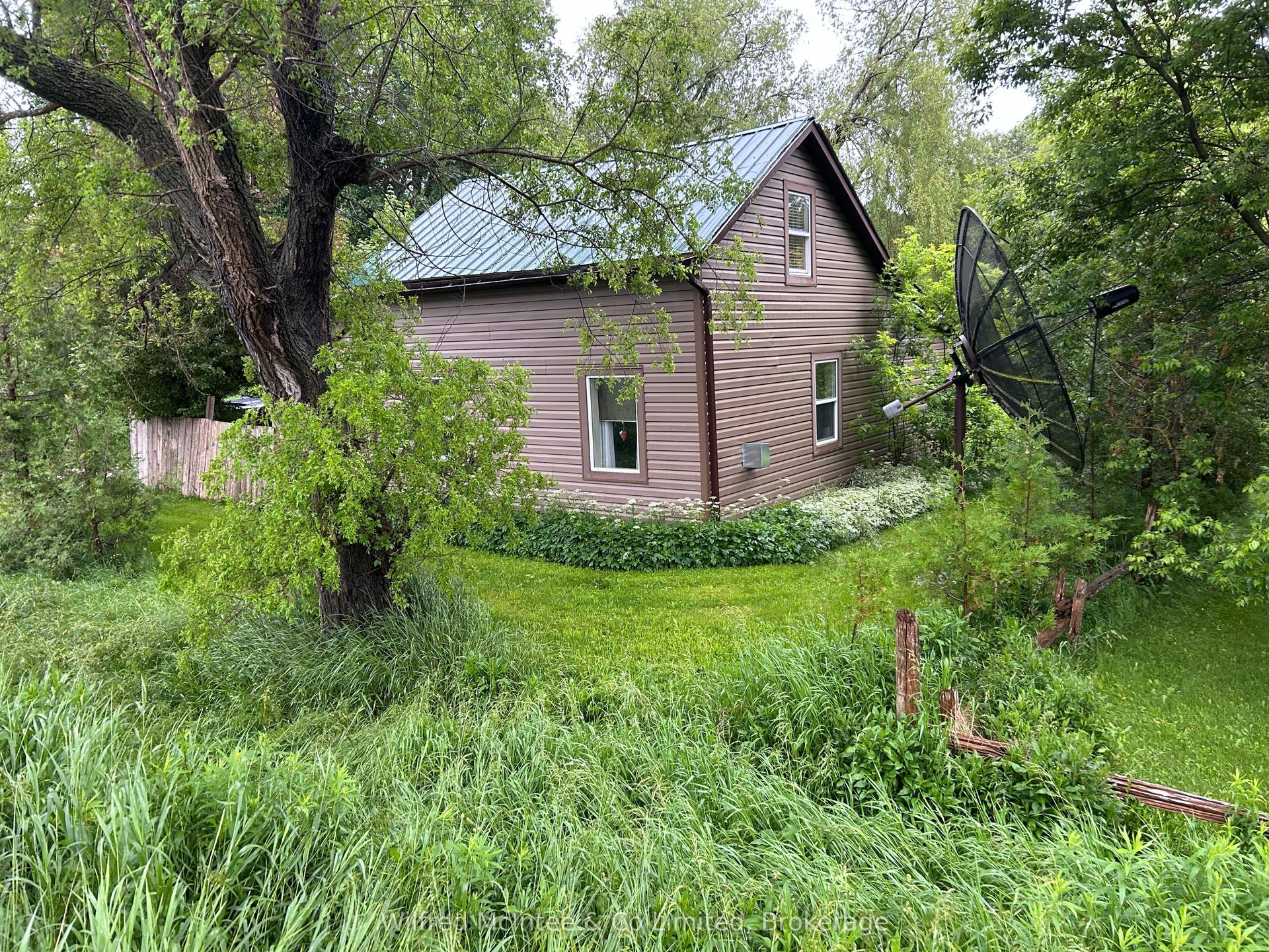 401866 Grey 4 Road — photo 1