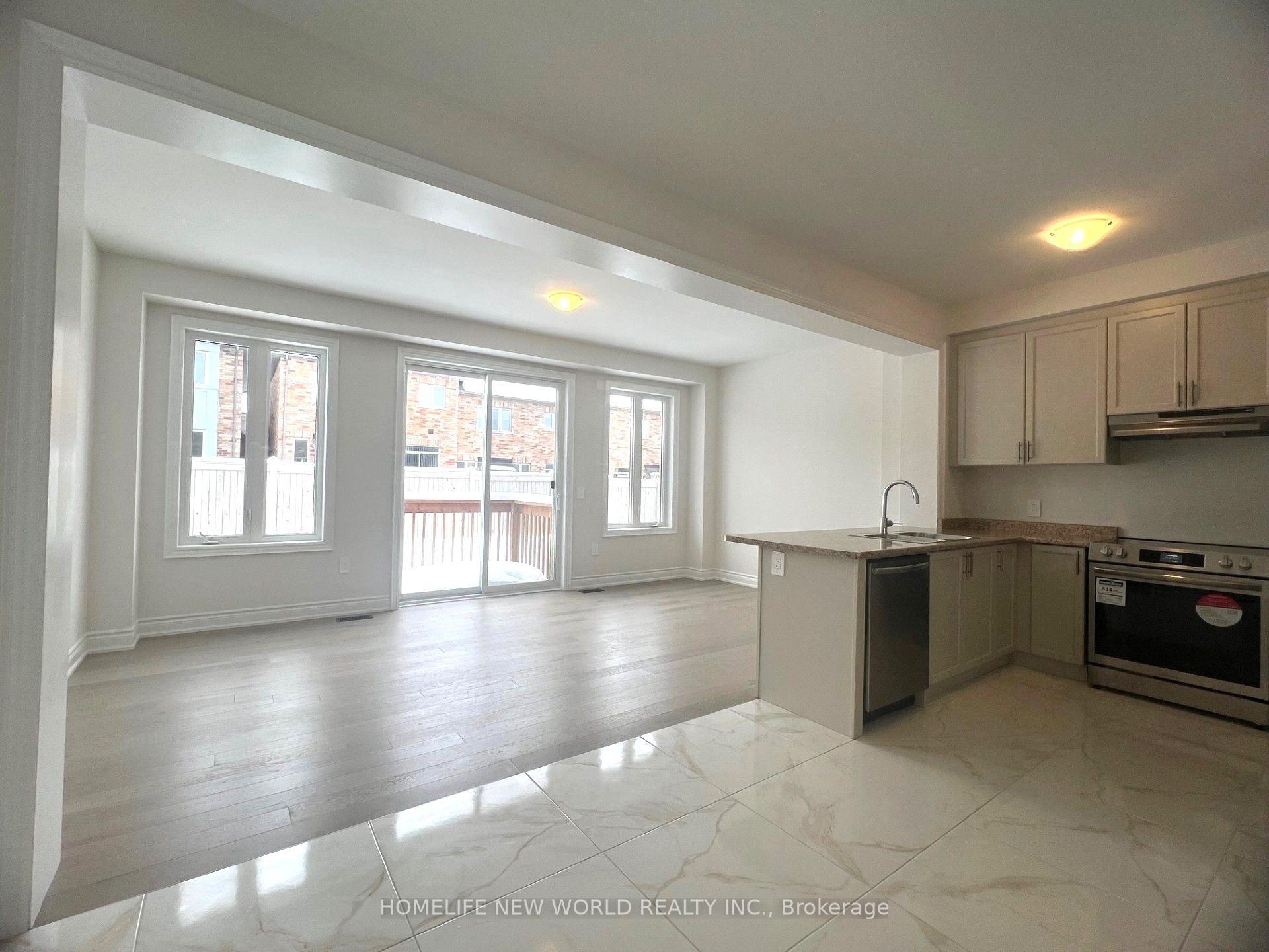 105 Kenneth Rogers Crescent — photo 1