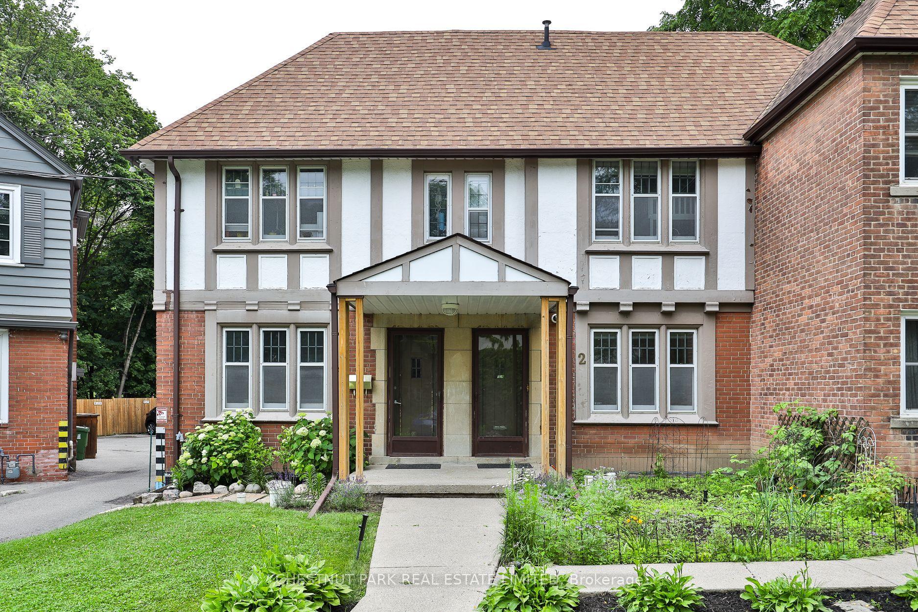 4 Oriole Crescent Main #Main, Toronto — Multiplex for lease, photo 1
