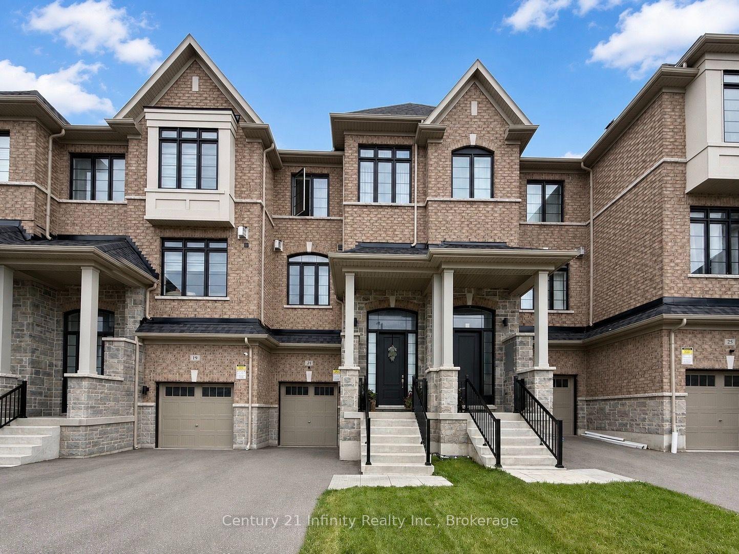 21 Elkington Crescent, Whitby — Townhouse for lease, photo 1
