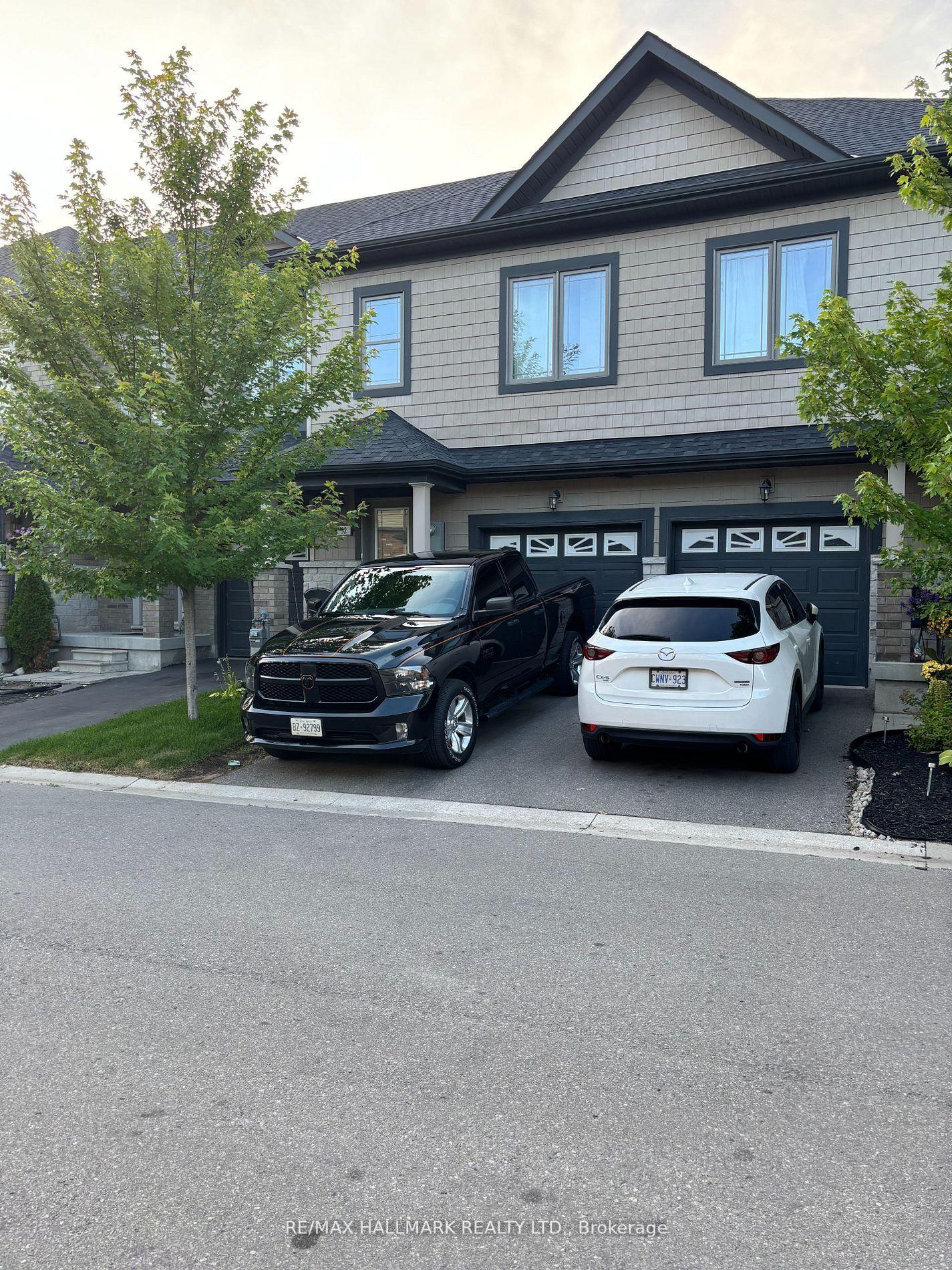32 Deneb Road, Barrie — Townhouse for sale, photo 1