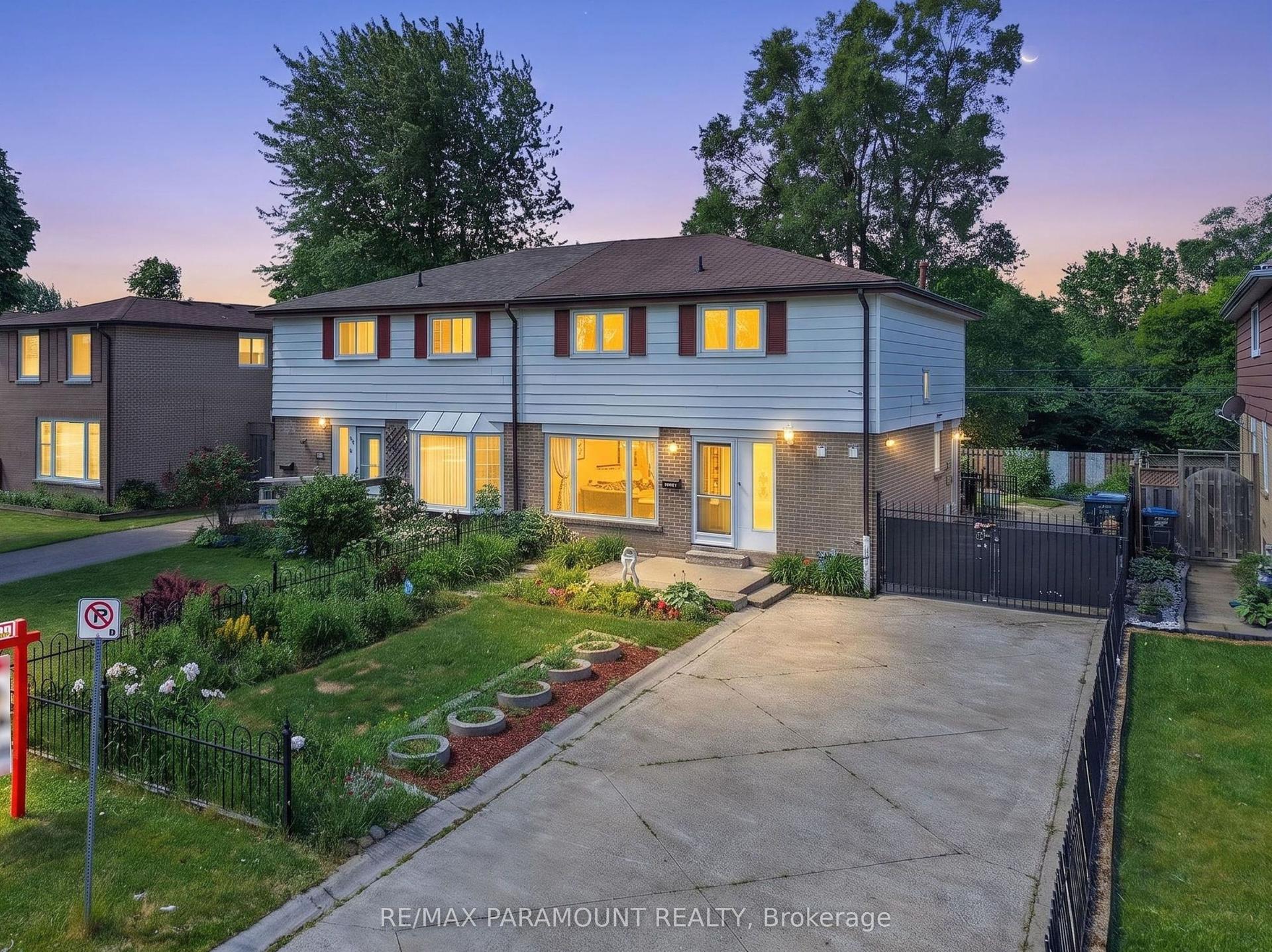 47 Cloverdale Drive — photo 1