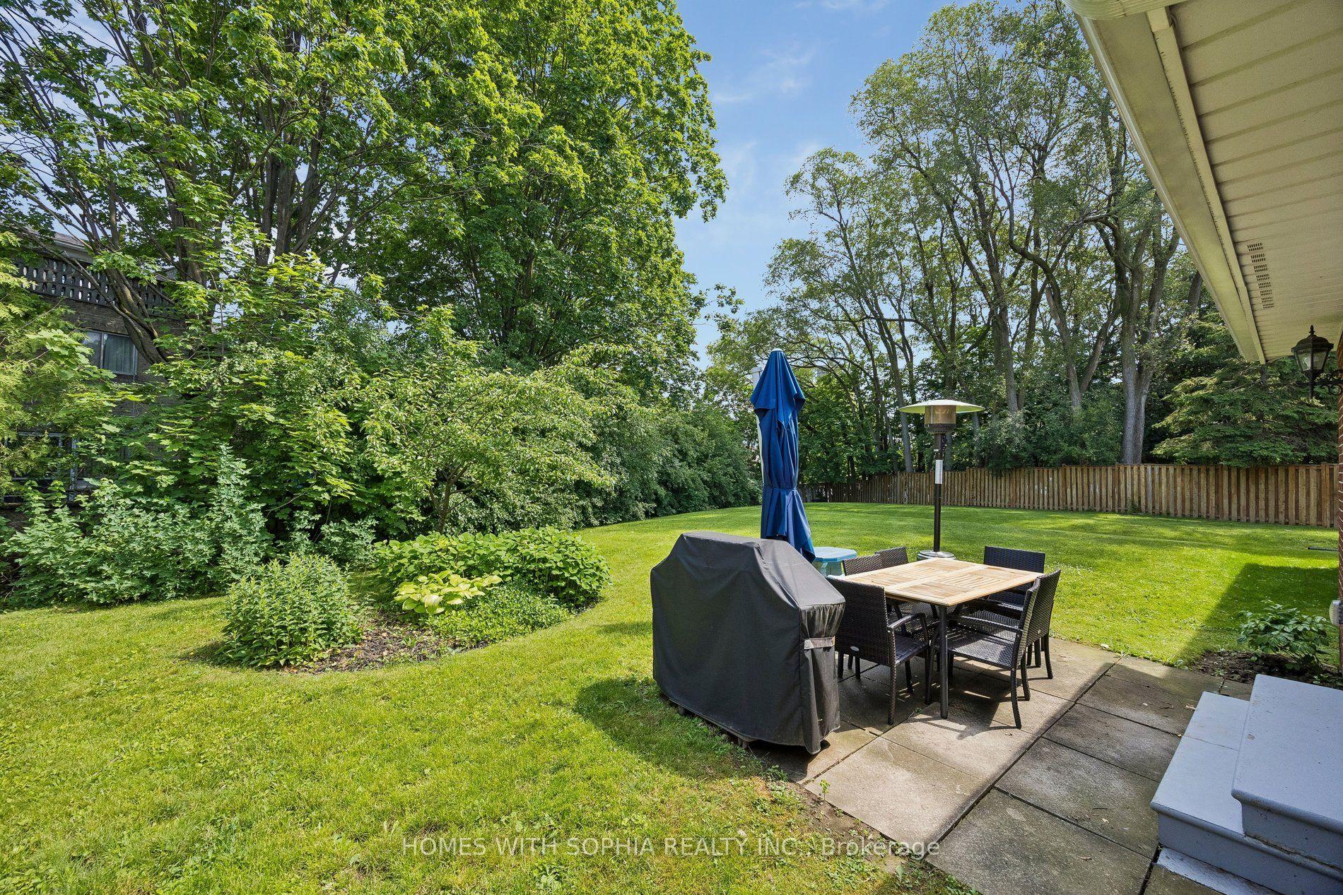 34 Rustywood Drive — photo 1