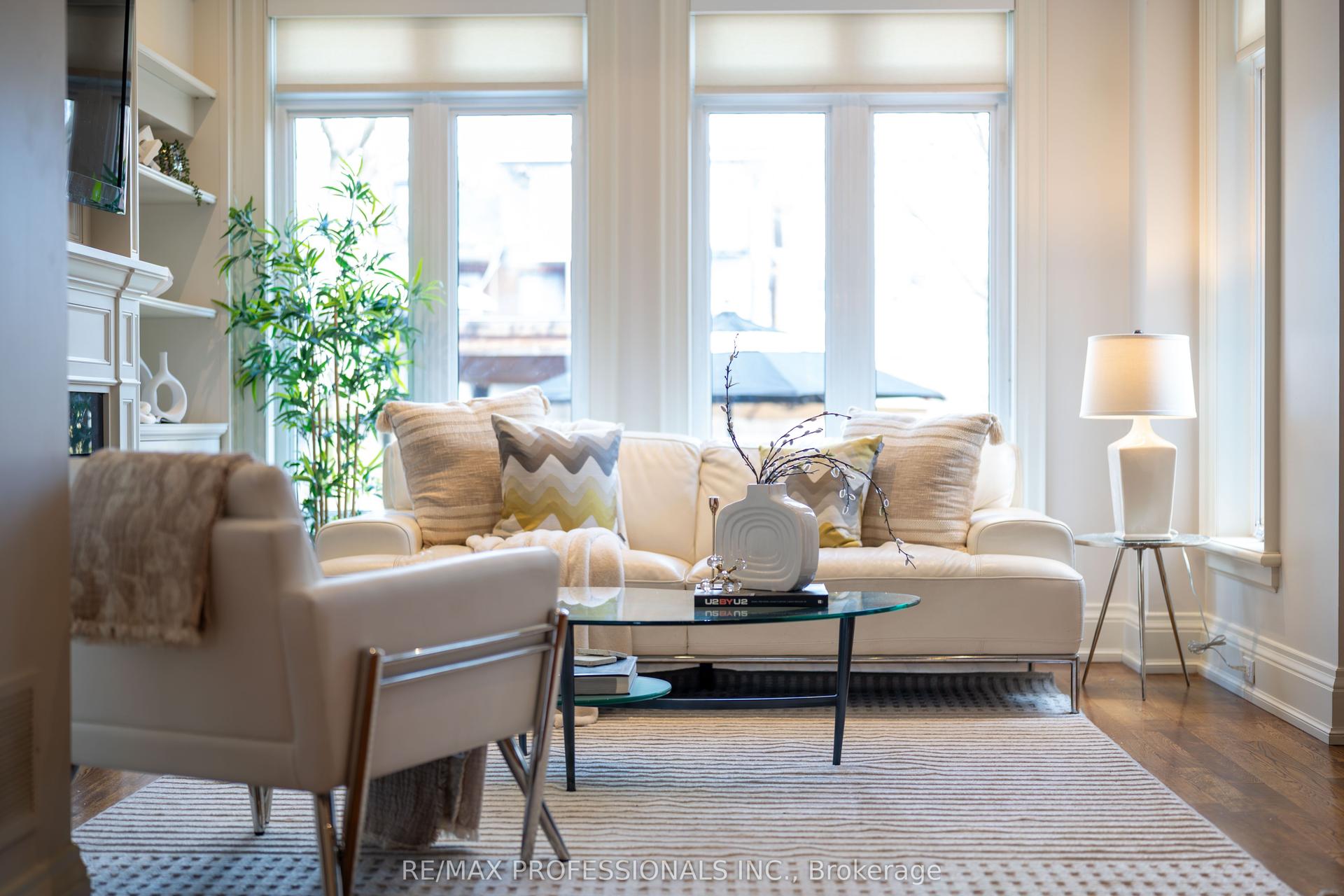 721 Markham Street — photo 1