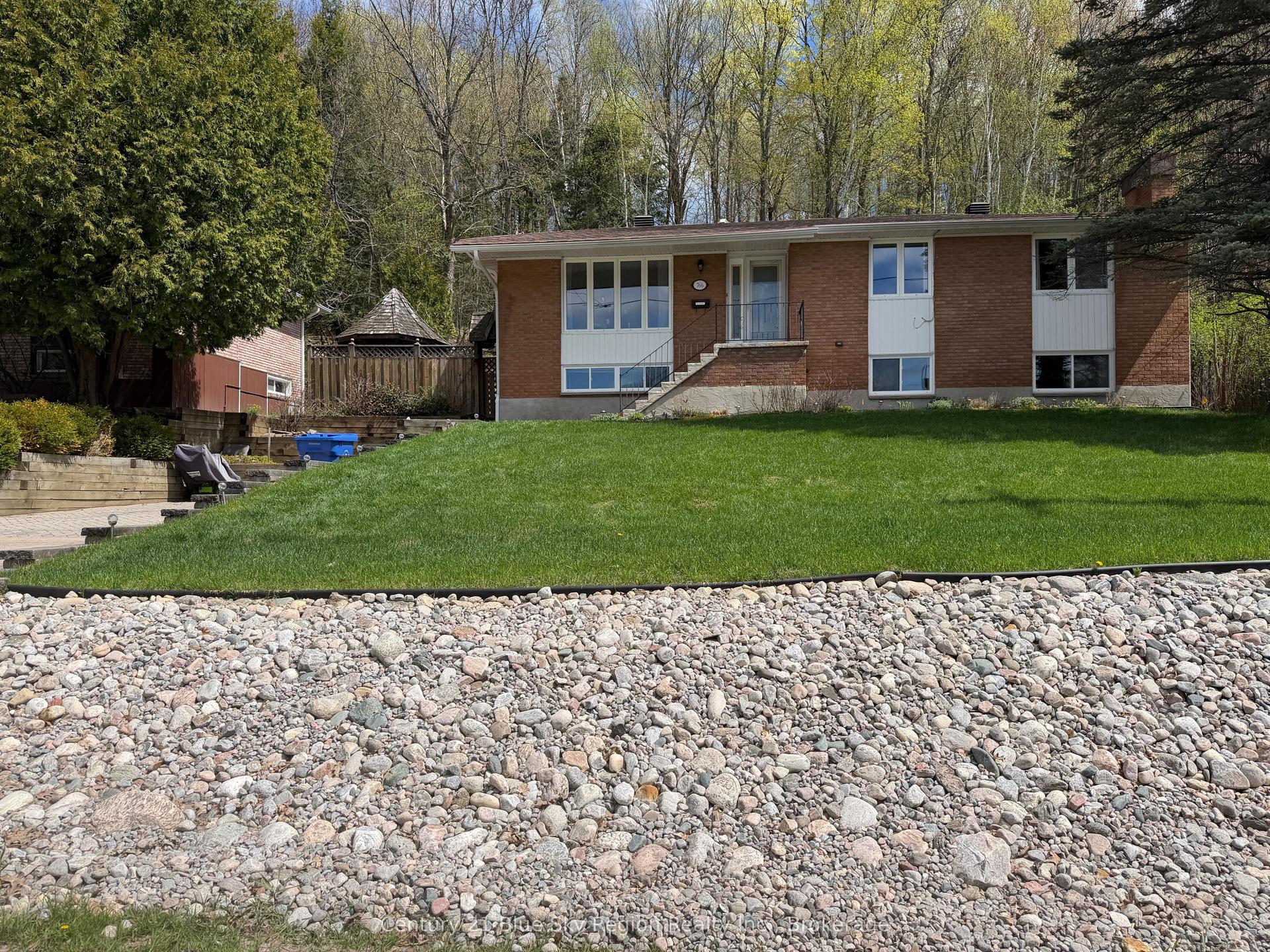 766 SKI CLUB Road — photo 1