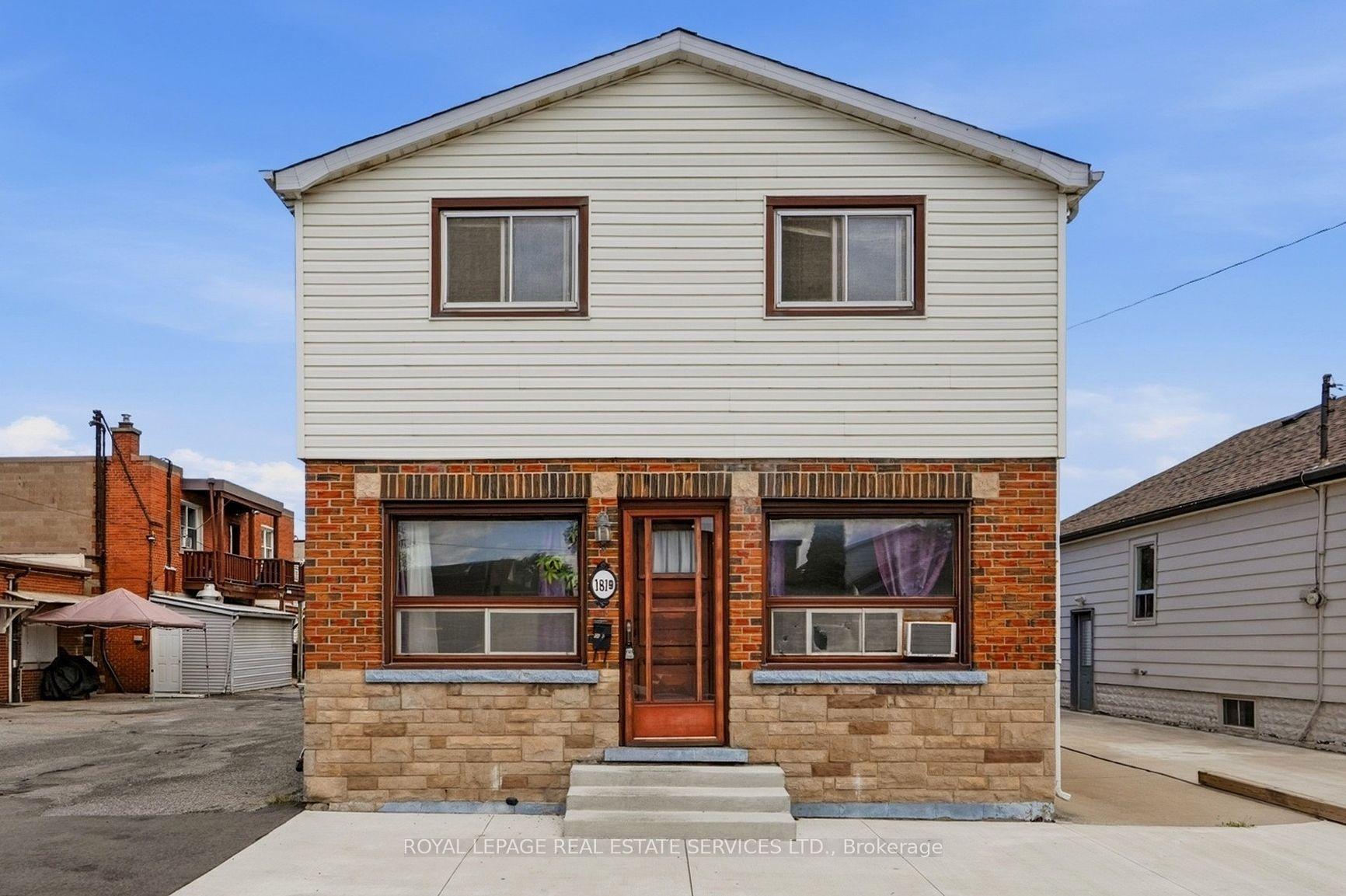 1819 Main Street E, Hamilton — Detached for sale, photo 1