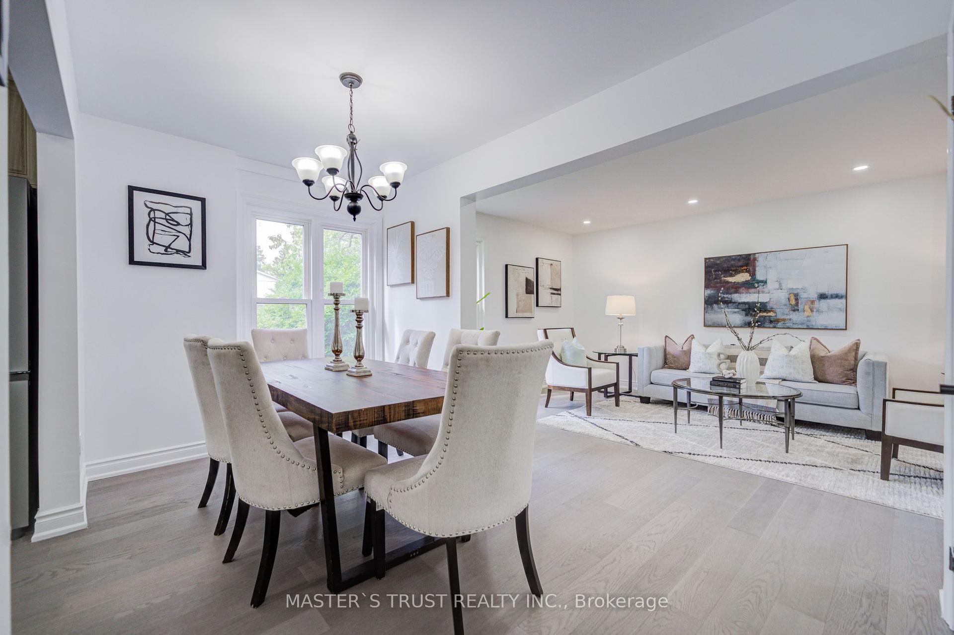 4 Gatsby Square, Brampton — Detached for sale, photo 1