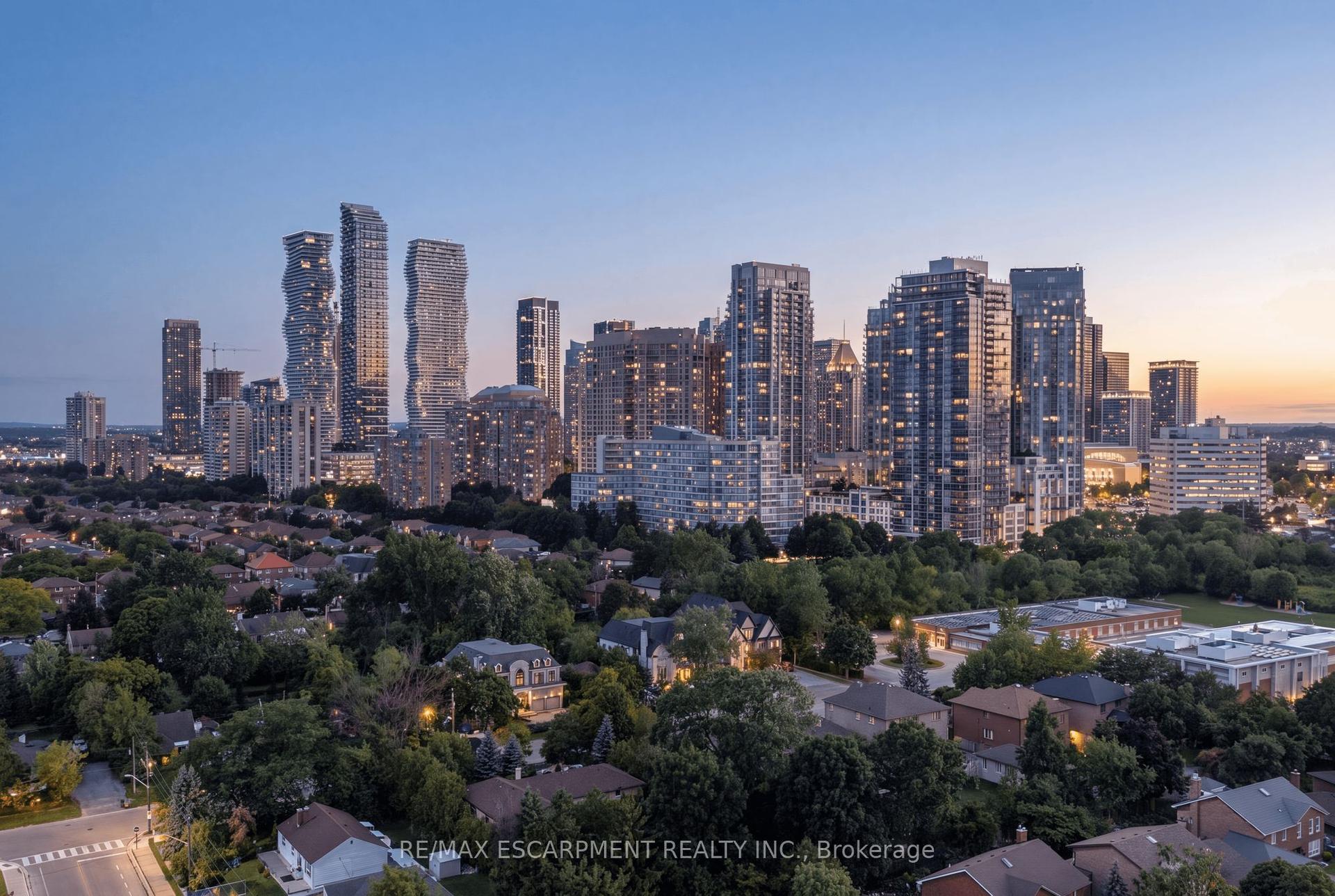 448 Burnhamthorpe Road W 4908 #4908, Mississauga — Condo for lease, photo 1