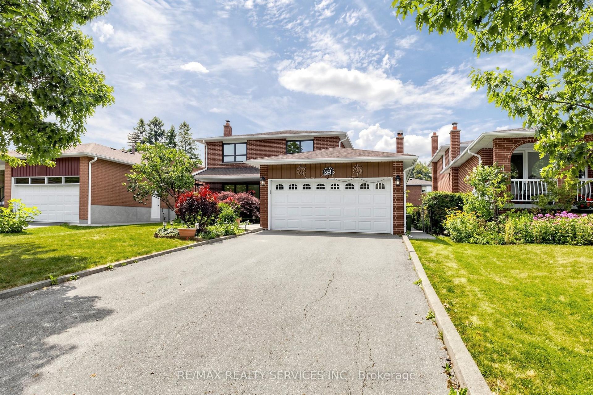 25 Malcolm Crescent, Brampton — Detached for sale, photo 1