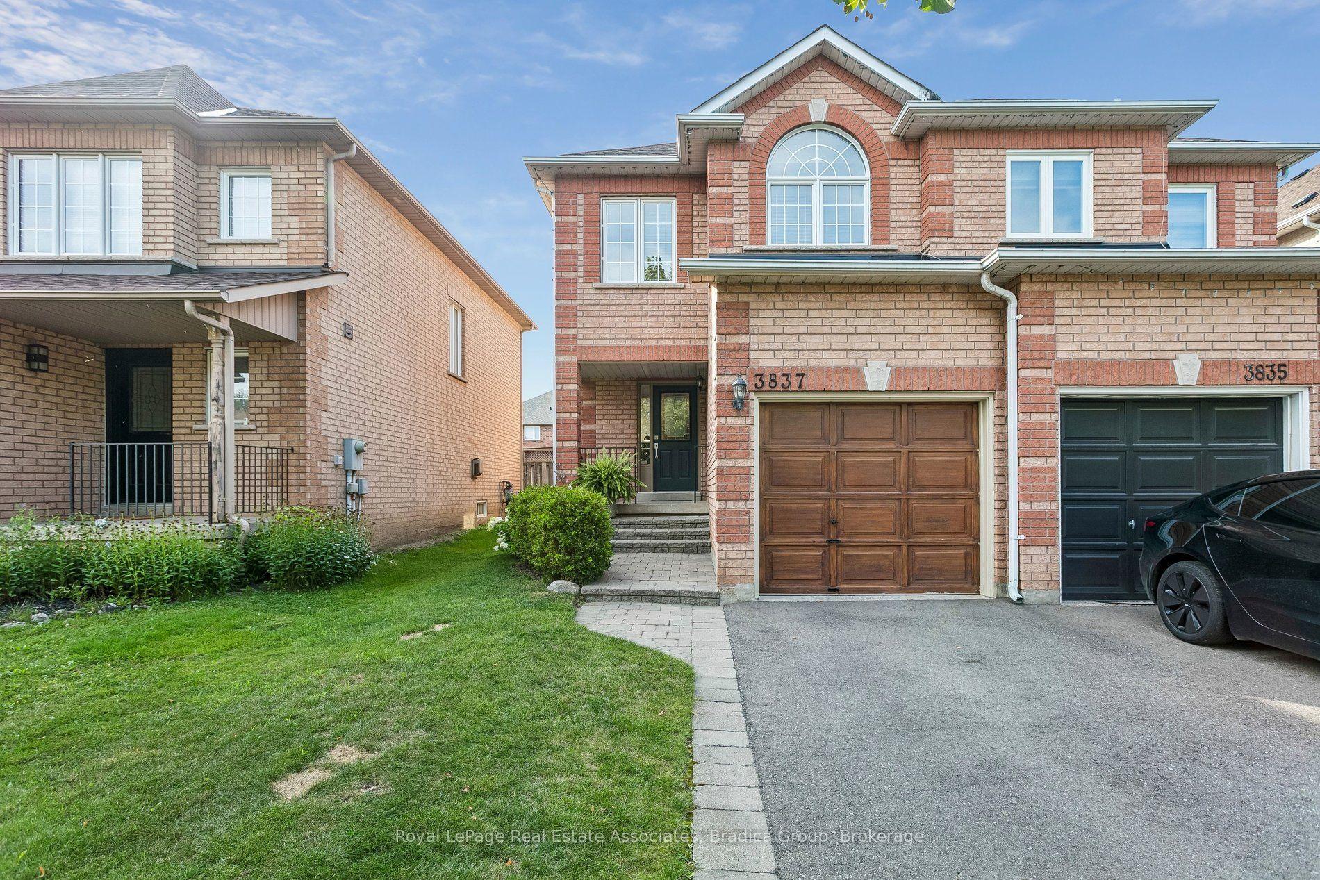 3837 Forest Bluff Crescent, Mississauga — Semi-Detached for sale, photo 1