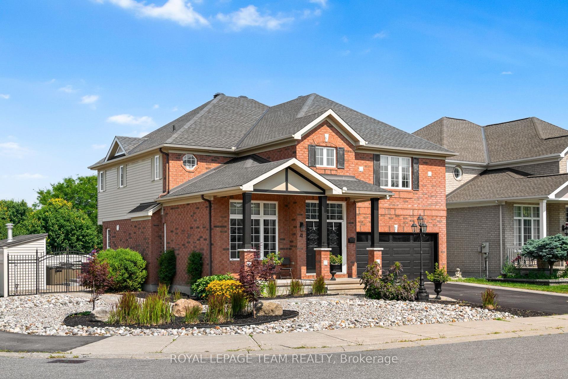 41 Blackshire Circle — photo 1