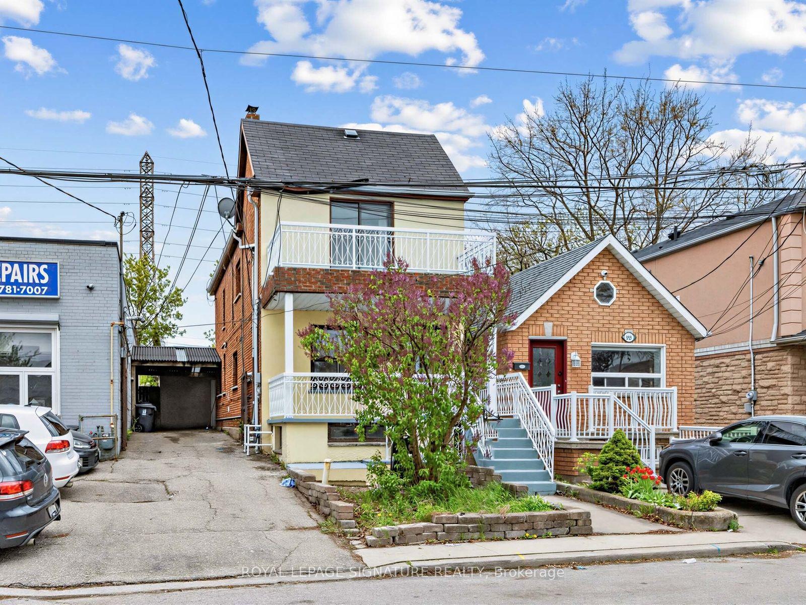 1157 Roselawn Avenue — photo 1