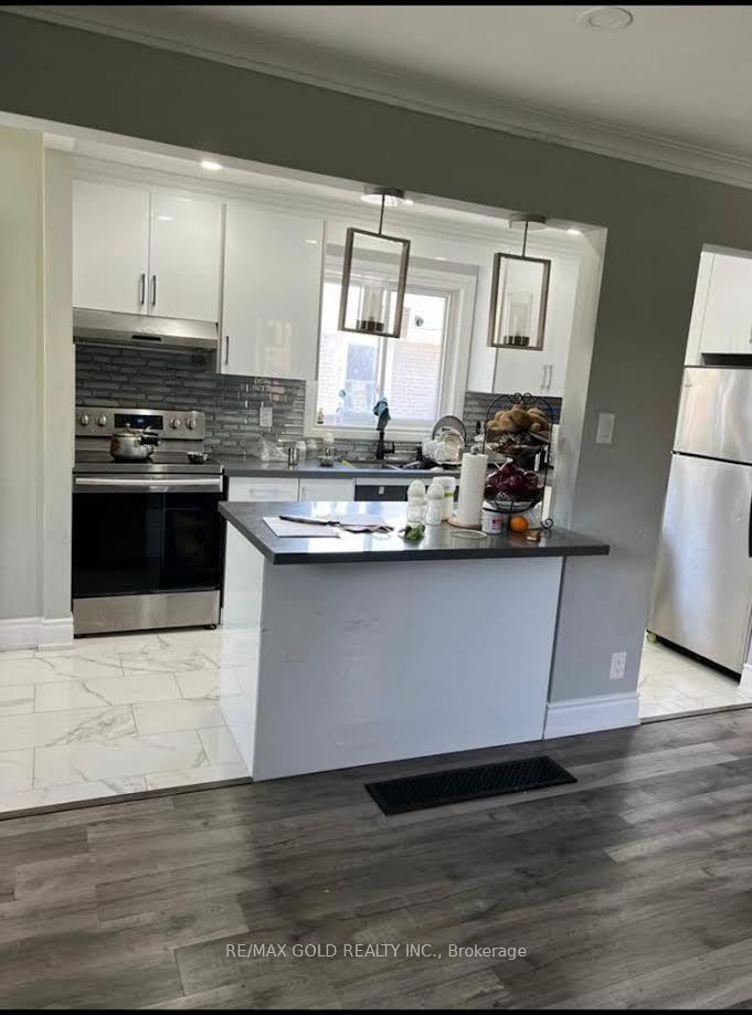 11 Brisco Street, Brampton — Detached for lease, photo 1