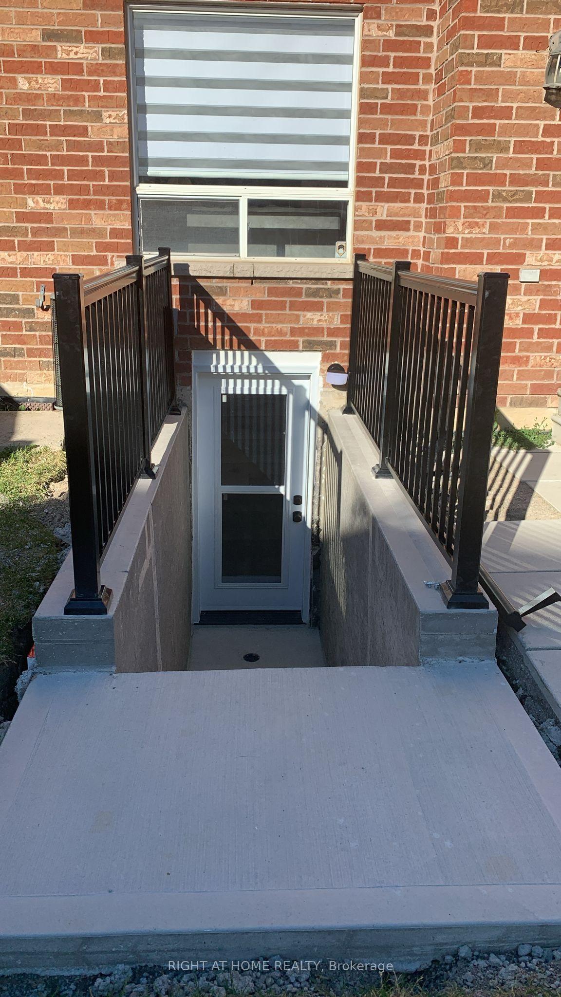 75 Maffey Crescent Bsmet #Bsmet, Richmond Hill — Townhouse for lease, photo 1