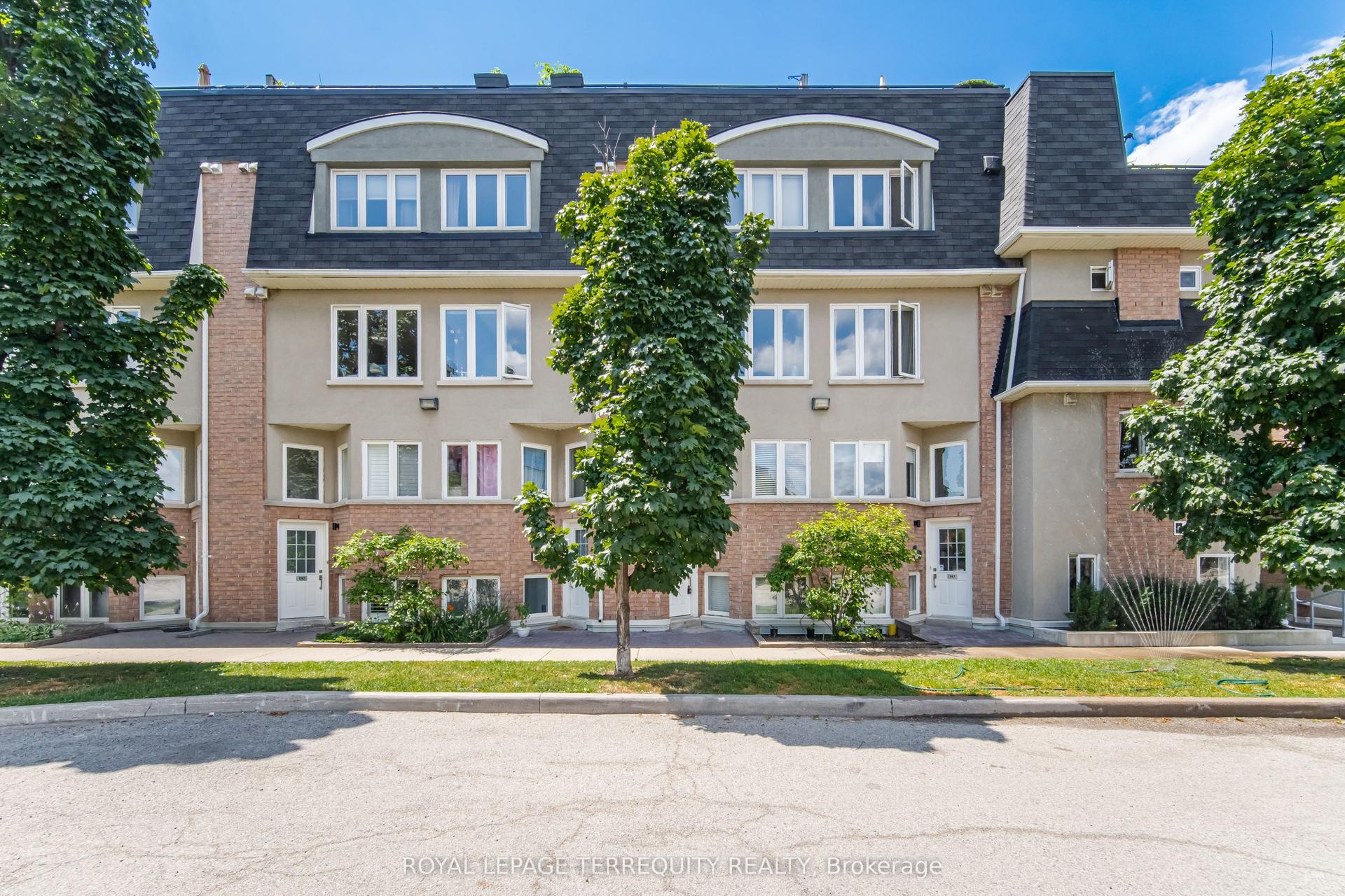 10 Merchant Lane 148 #148, Toronto — Condo Town for sale, photo 1