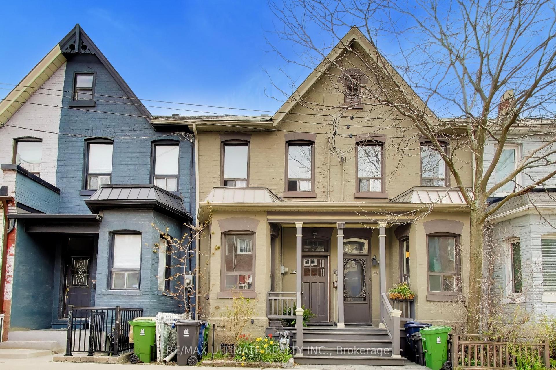 35 Manning Avenue — photo 1