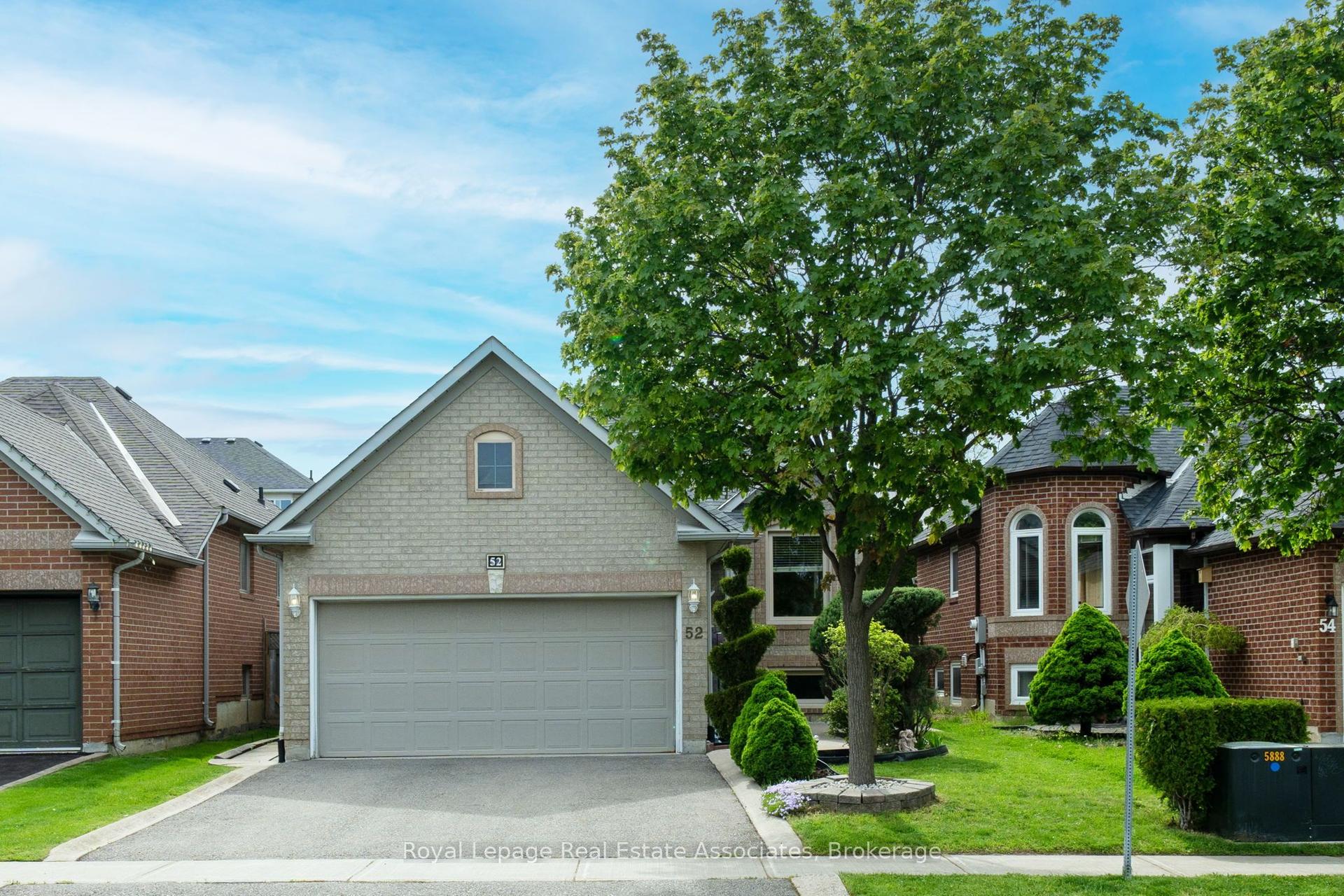 52 Royal Orchard Drive — photo 1