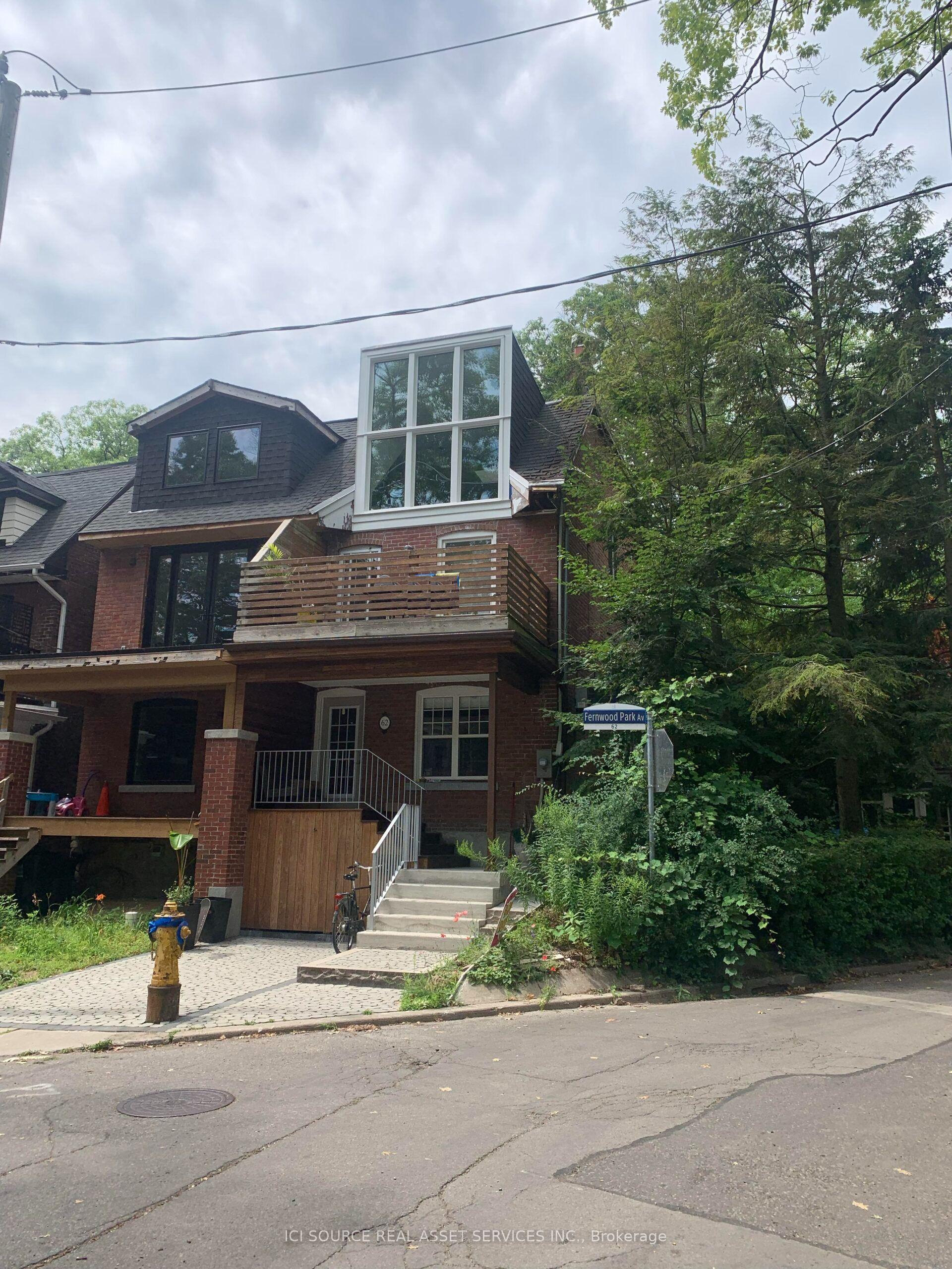 62 Fernwood Park Avenue Upper #Upper, Toronto — Semi-Detached for lease, photo 1