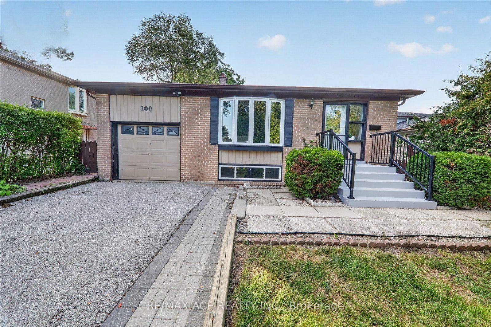 100 Merkley Square, Toronto — Detached for sale, photo 1