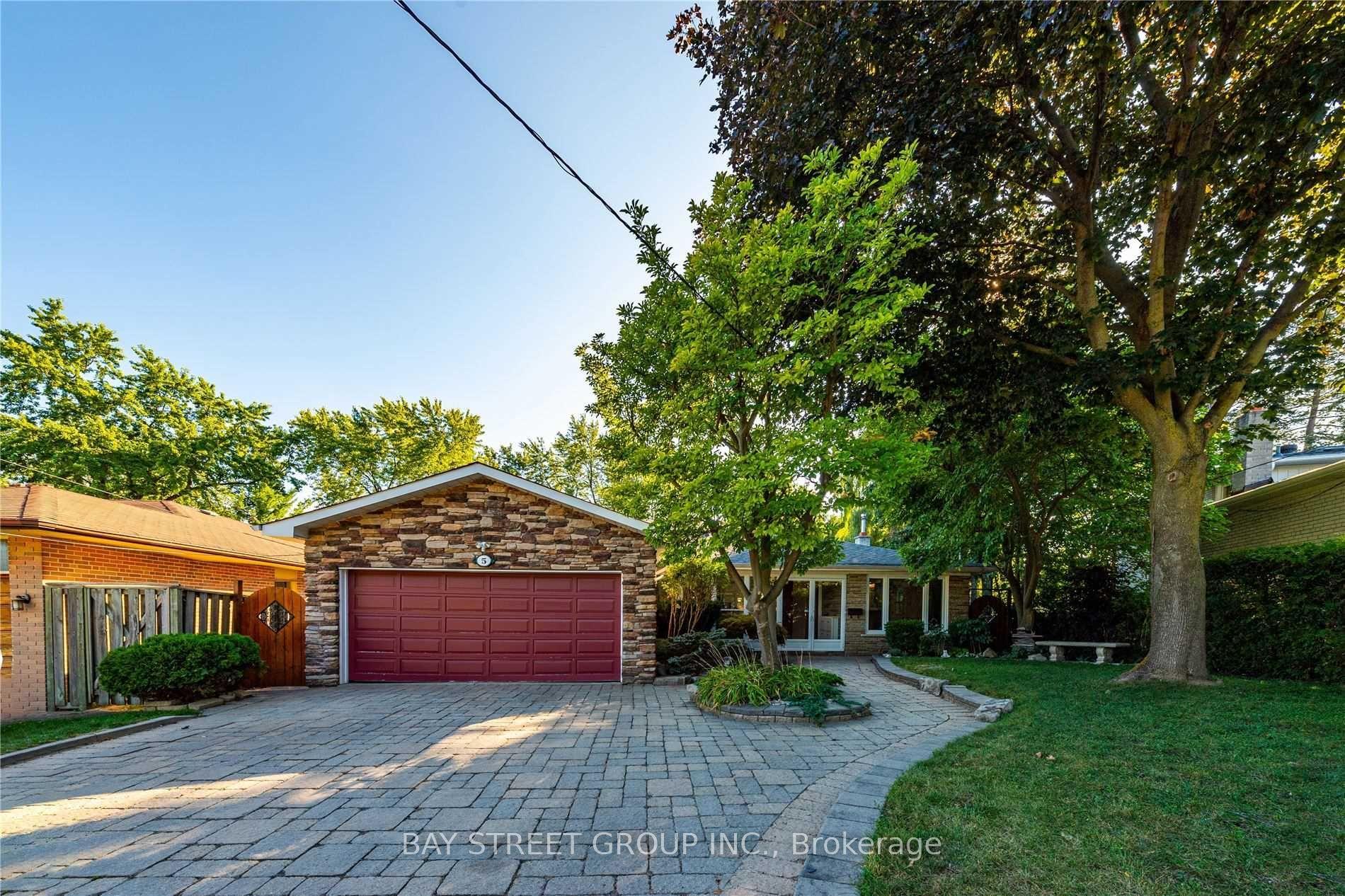5 Warlock Crescent — photo 1