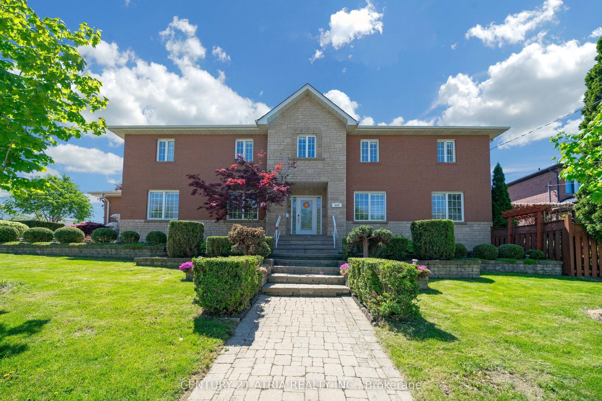 543 S Queens Drive, Toronto — Detached for sale, photo 1