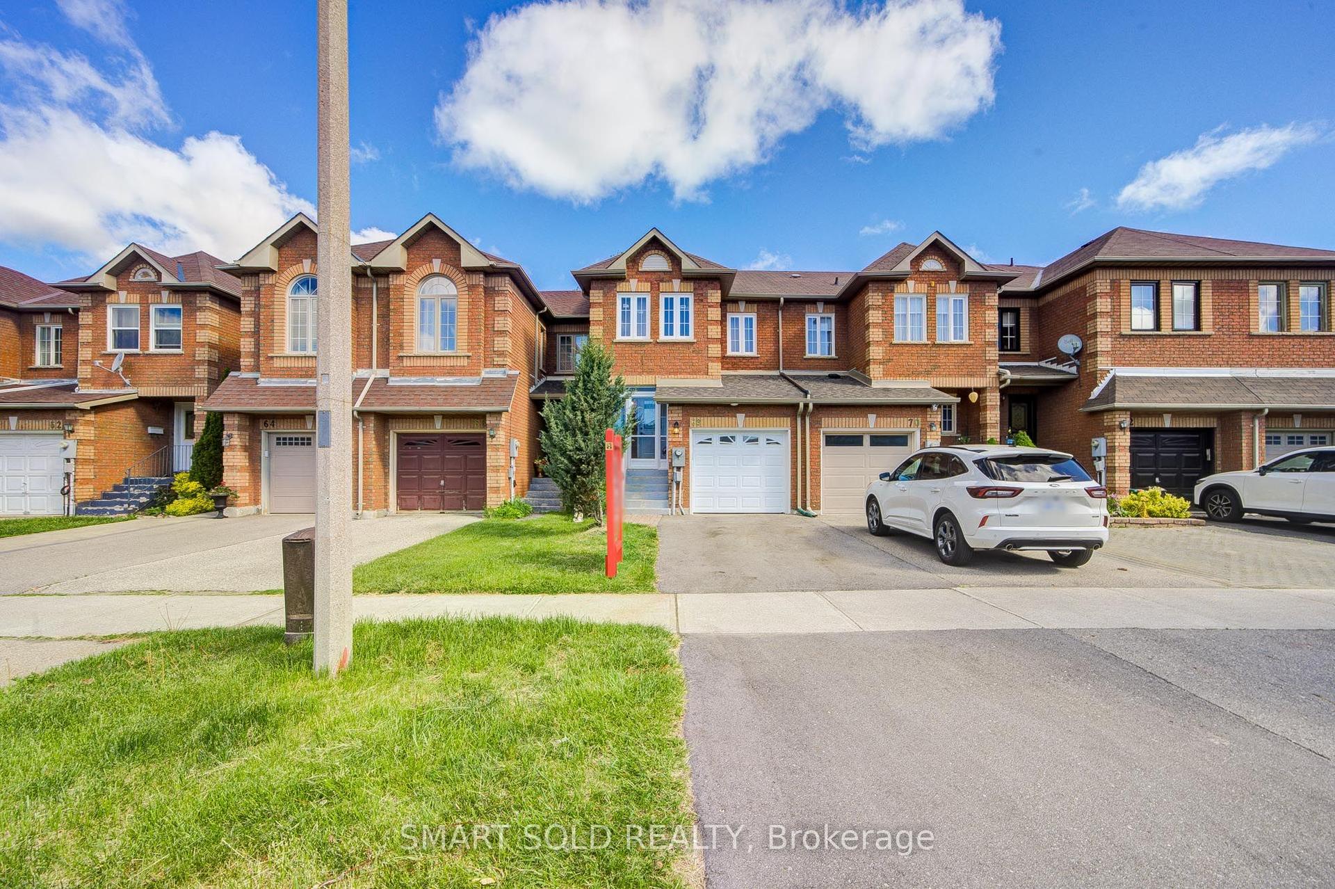 68 Denton Circle, Vaughan — Townhouse for sale, photo 1
