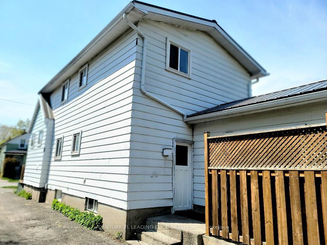 751 Gifford Street — photo 1