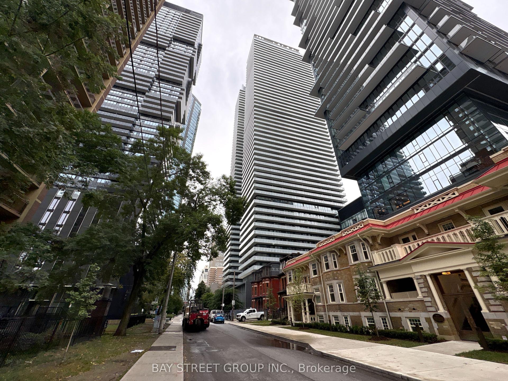 50 Charles Street E 2710 #2710, Toronto — Condo for sale, photo 1