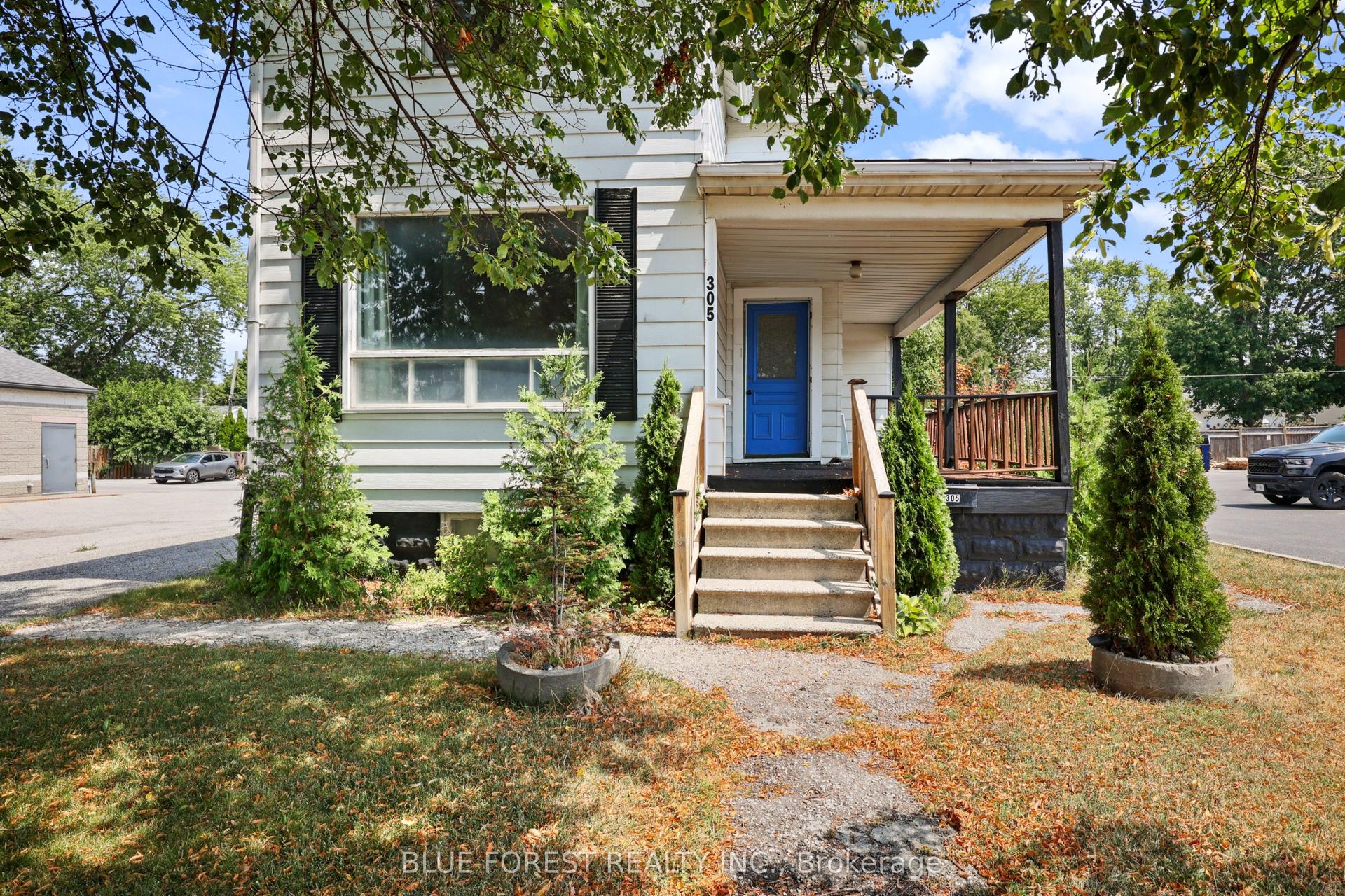 305 St Clair Street, Chatham-Kent — Detached for sale, photo 1