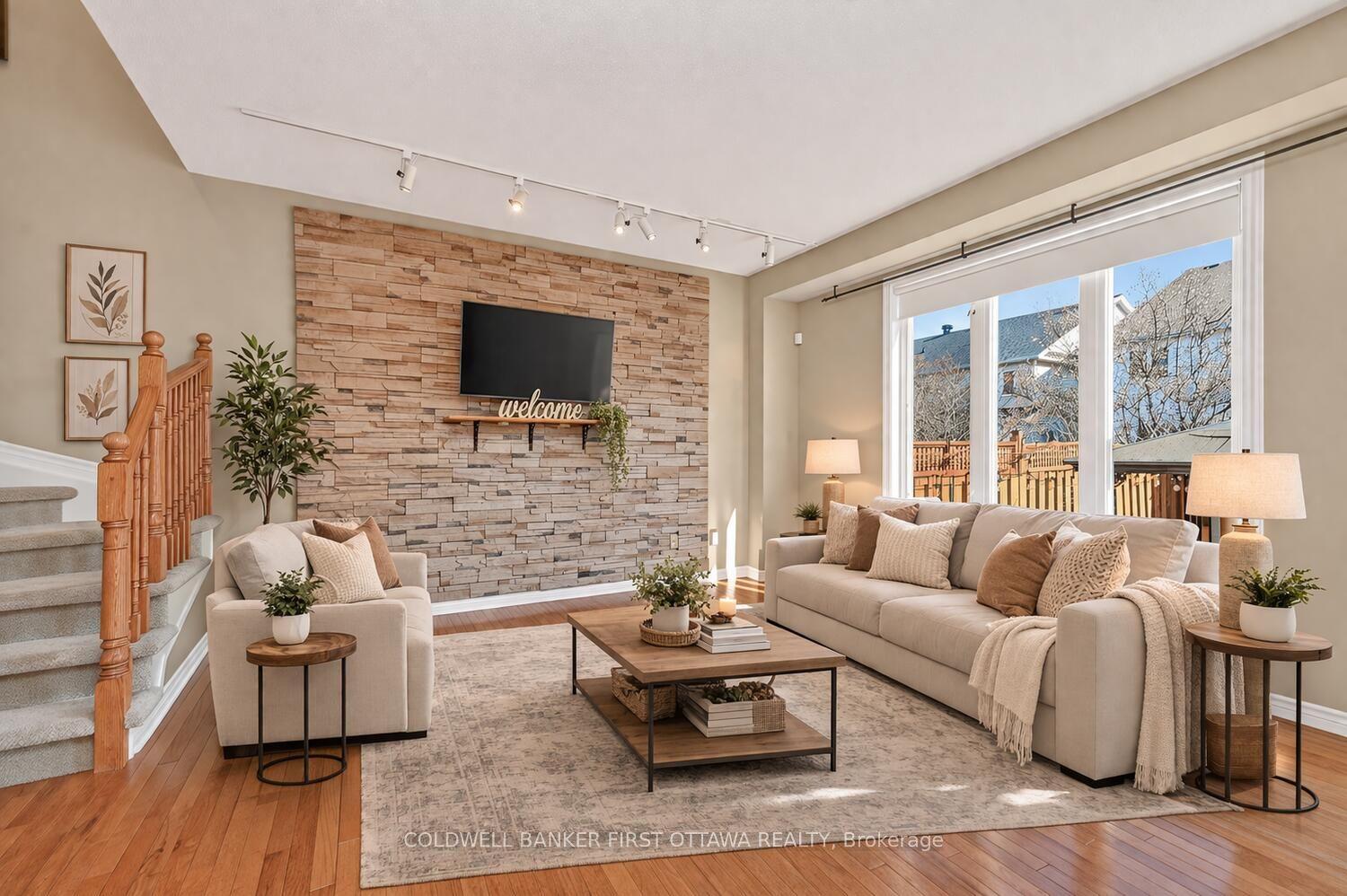 102 Windance Crescent — photo 1