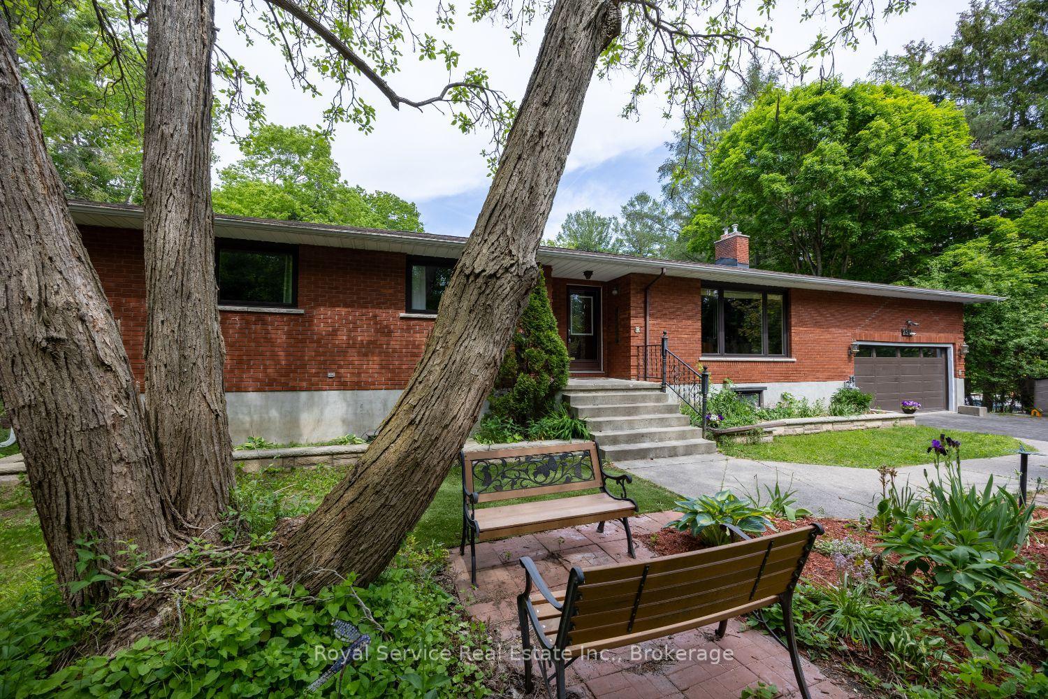2311 Division Street N, Hamilton Township — Detached for sale, photo 1