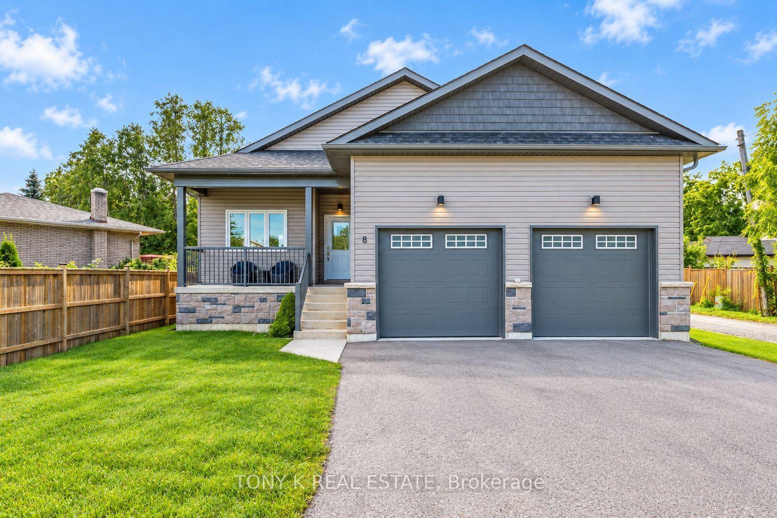 8 Georgina Street, Georgina — Detached for sale, photo 1