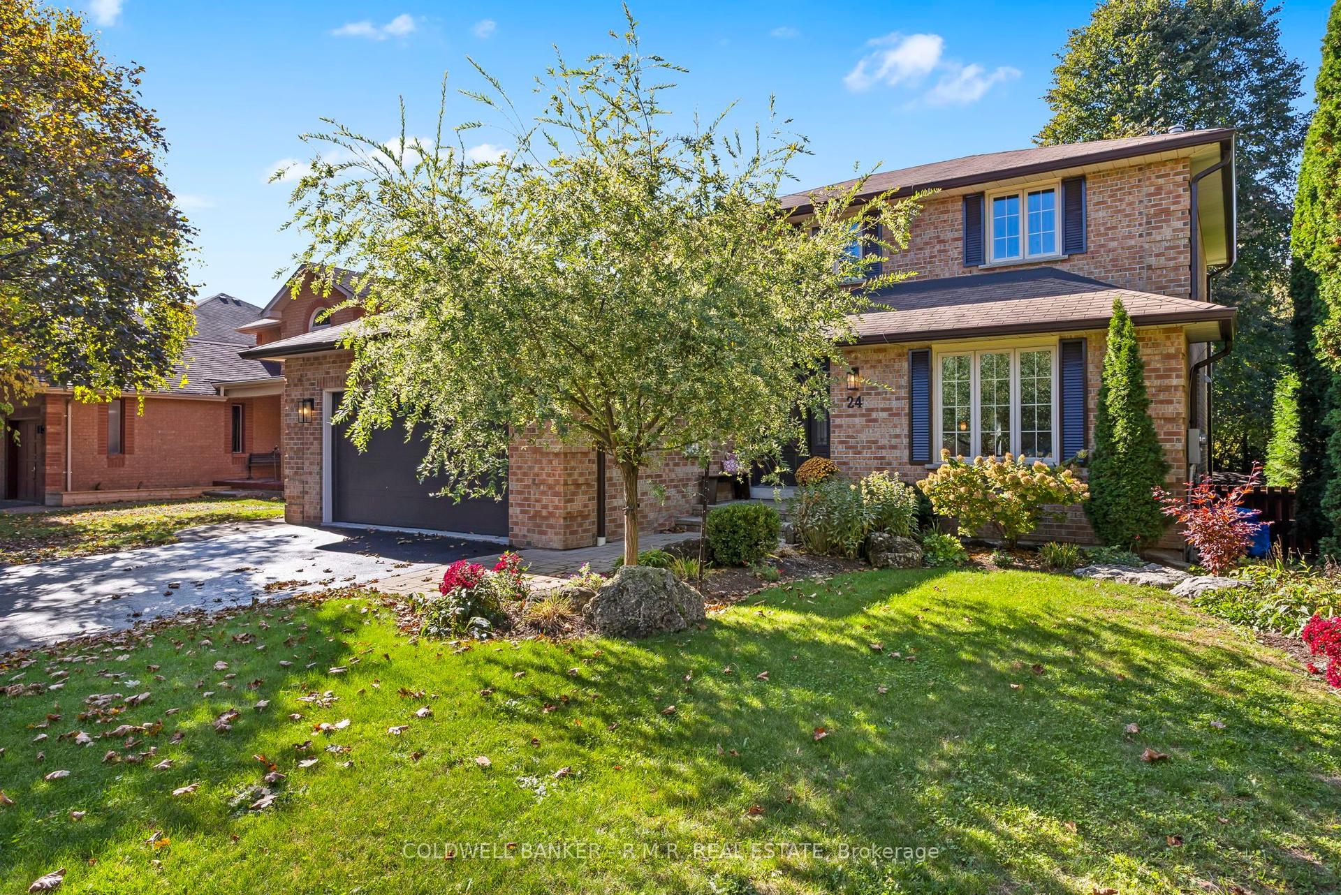 24 Testa Road, Uxbridge — Detached for sale, photo 1