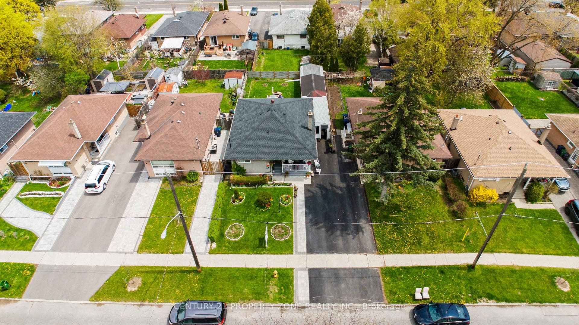 62 Sundance Crescent — photo 1