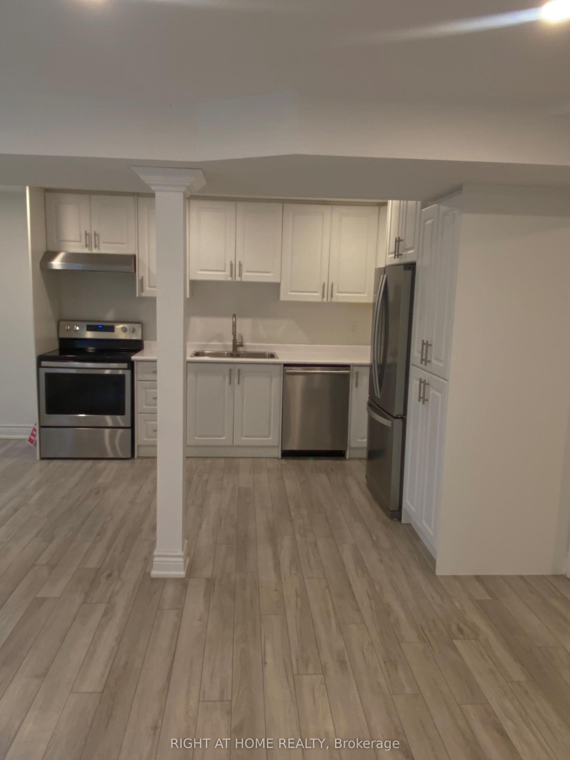 65 Ruffle Lane Lane N Lower Level #Lower Level, Richmond Hill — Semi-Detached for lease, photo 1