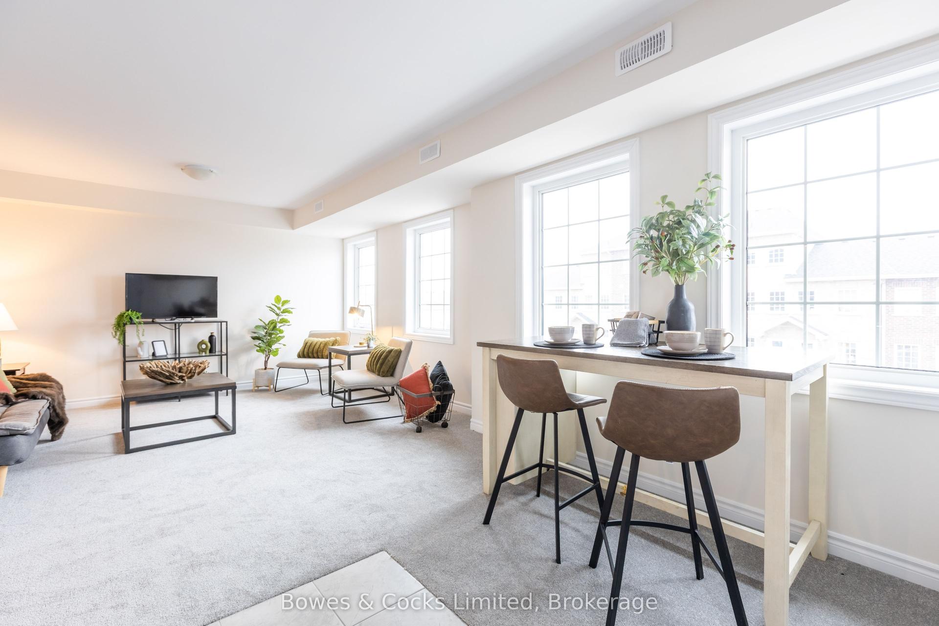 48 Maple Avenue 201 #201, Asphodel-Norwood — Condo for sale, photo 1