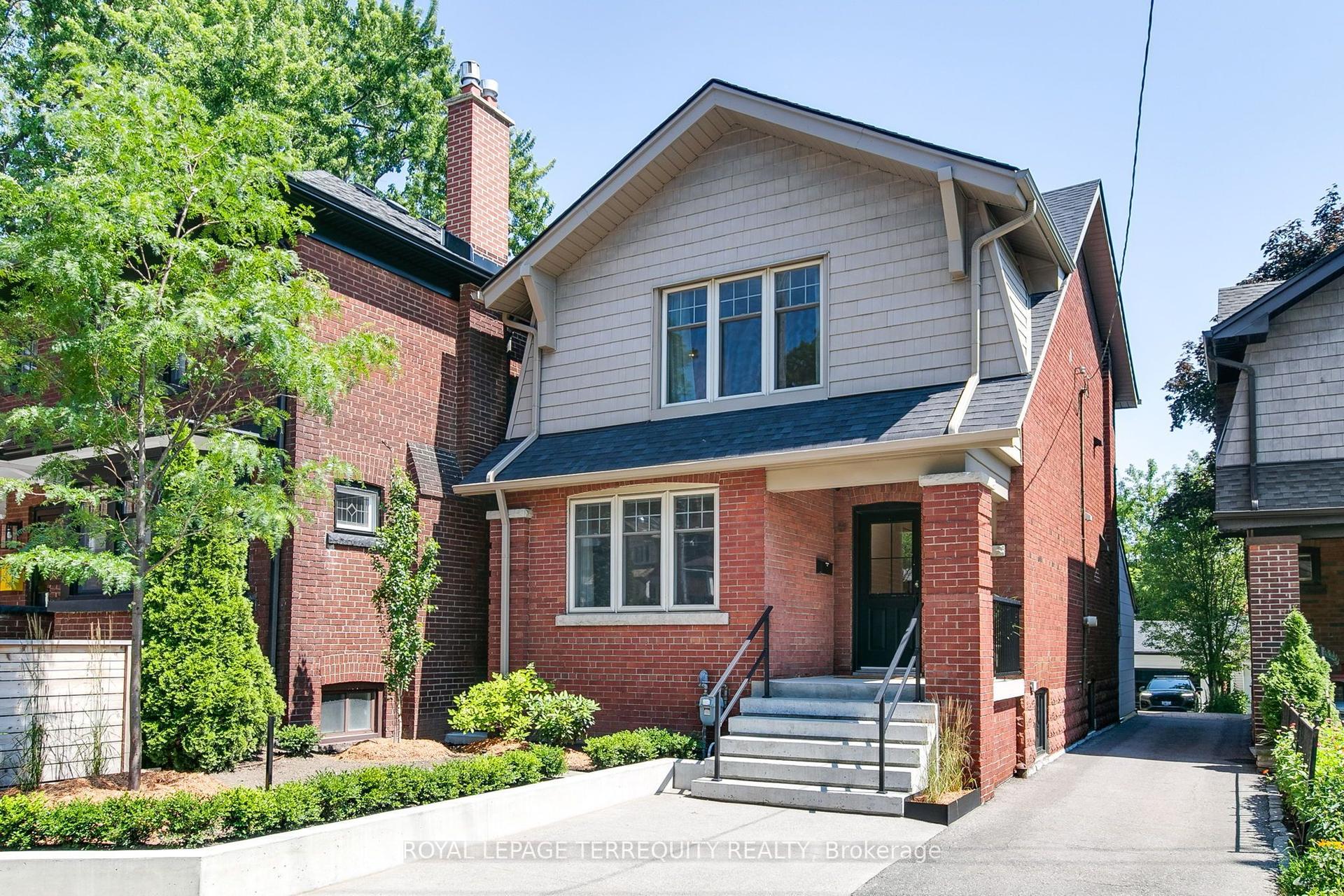 1775 Gerrard Street E, Toronto — Detached for sale, photo 1