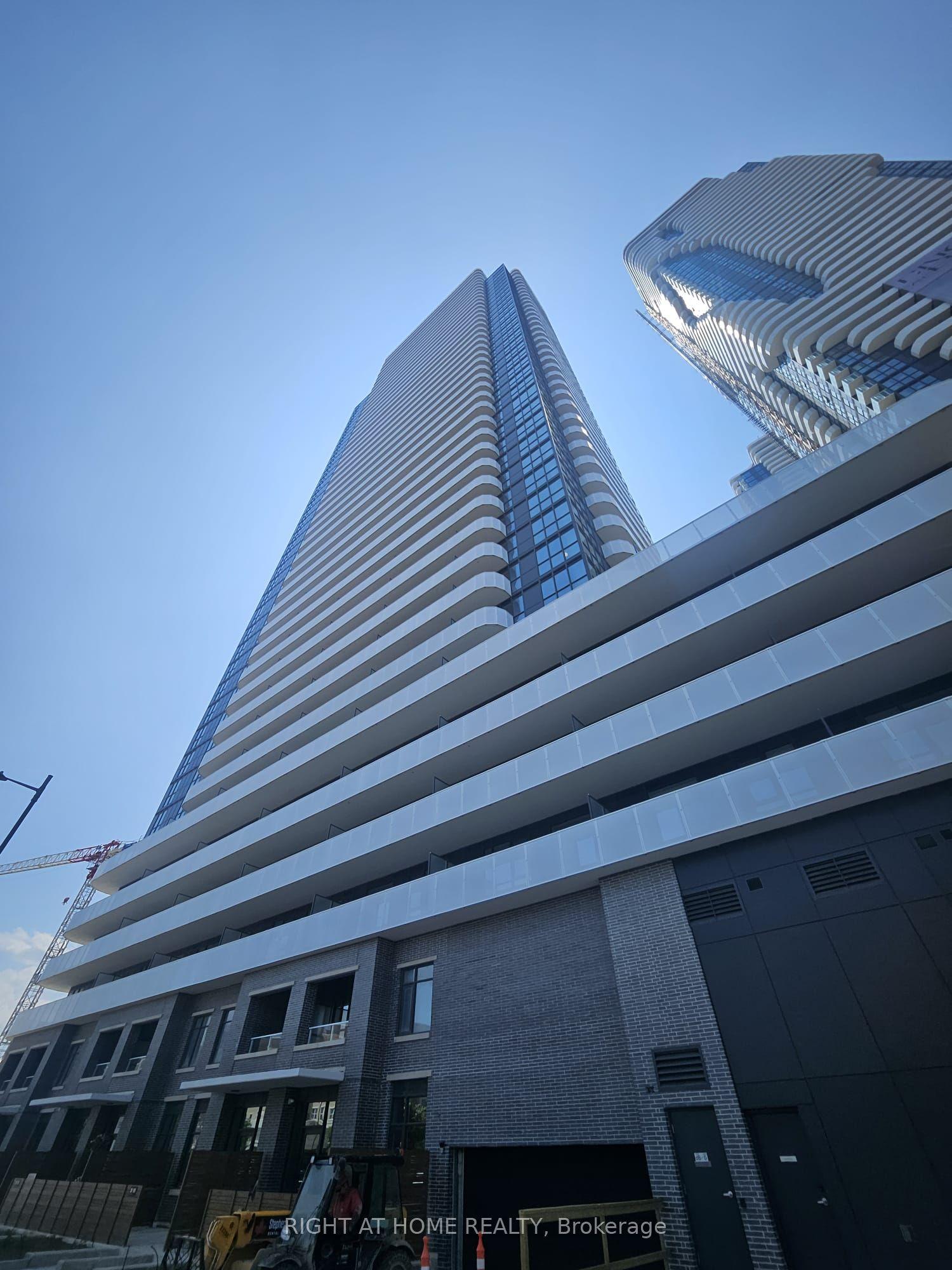 28 Interchange Way 316 #316, Vaughan — Condo for lease, photo 1