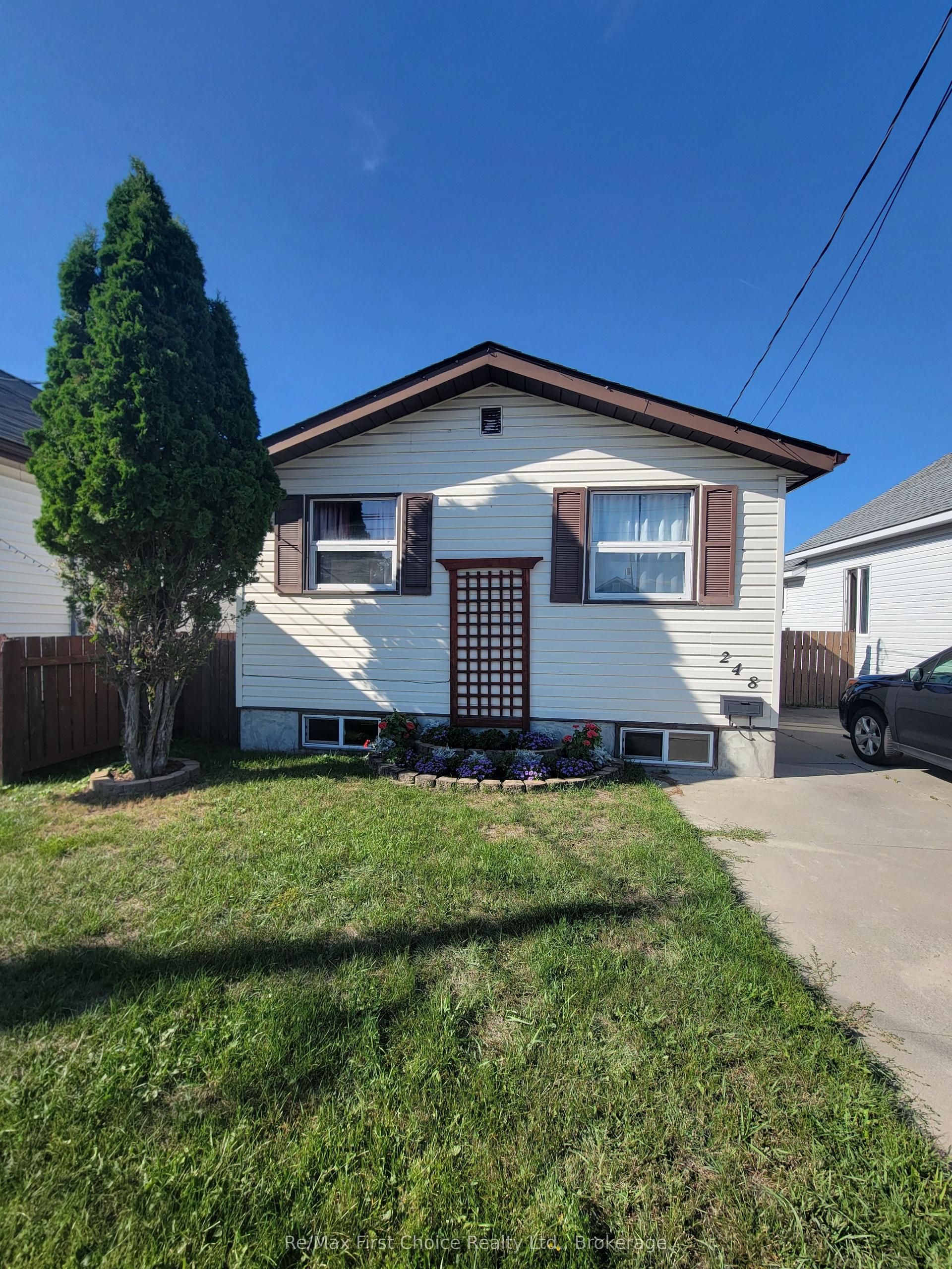 248 Third Street E, Fort Frances — Detached for sale, photo 1