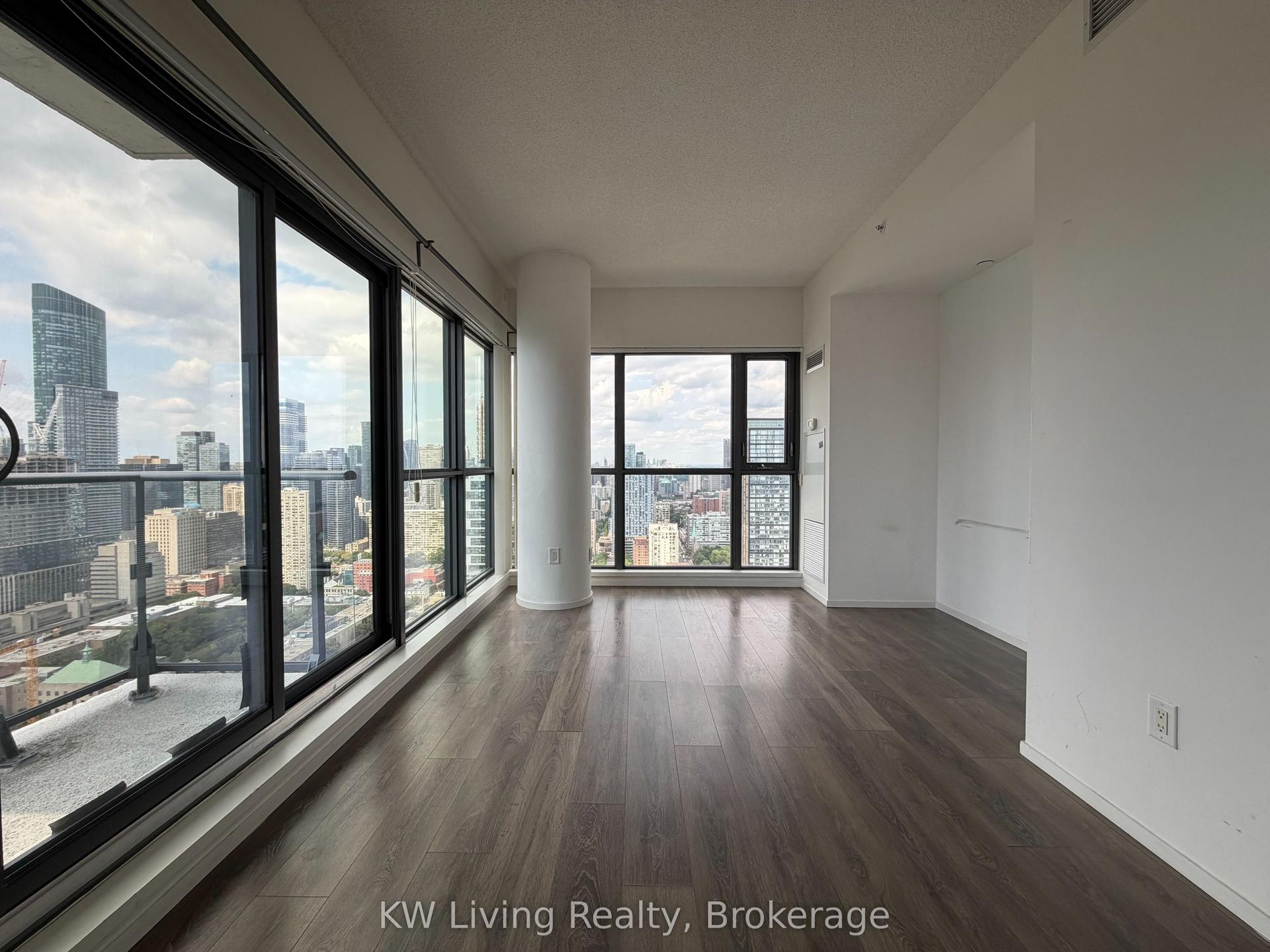 159 Dundas Street E 4009 #4009, Toronto — Condo for lease, photo 1