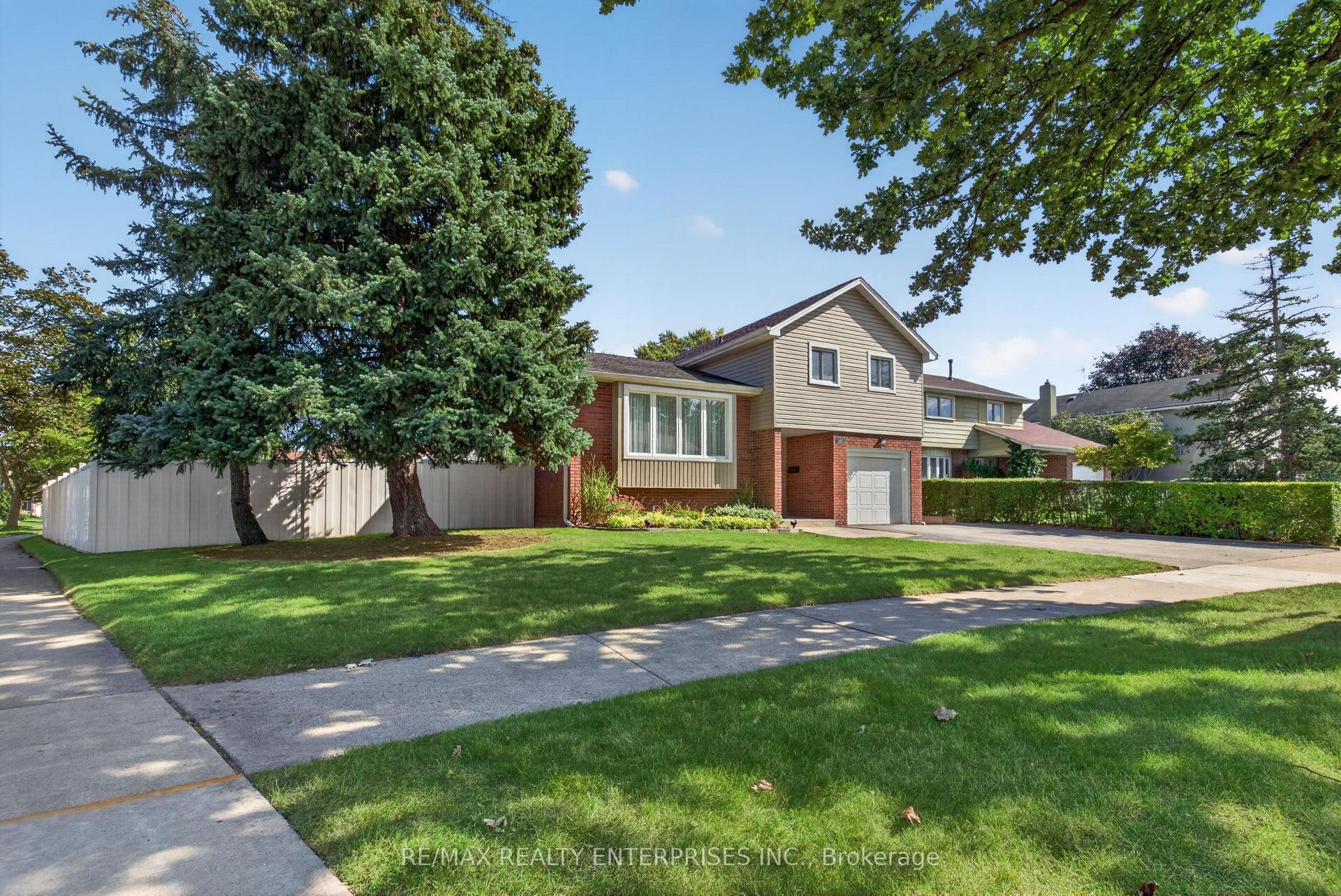 2482 Windjammer Road E, Mississauga — Detached for sale, photo 1
