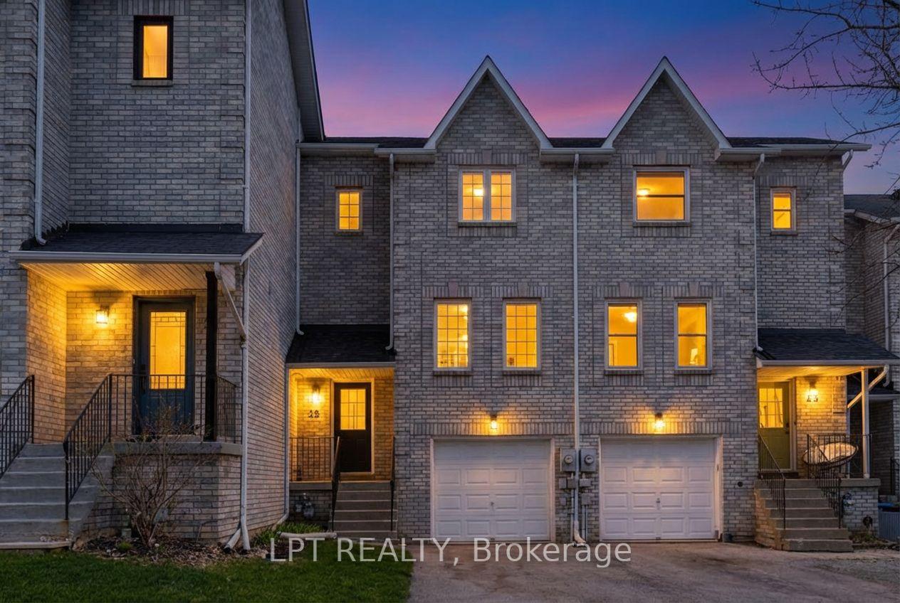 25 Hattie Court — photo 1