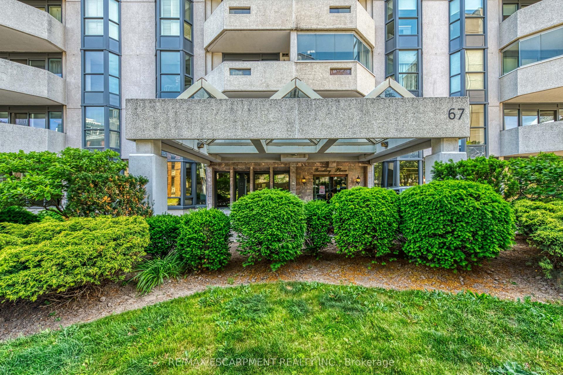67 Caroline Street S 203 #203 — photo 1
